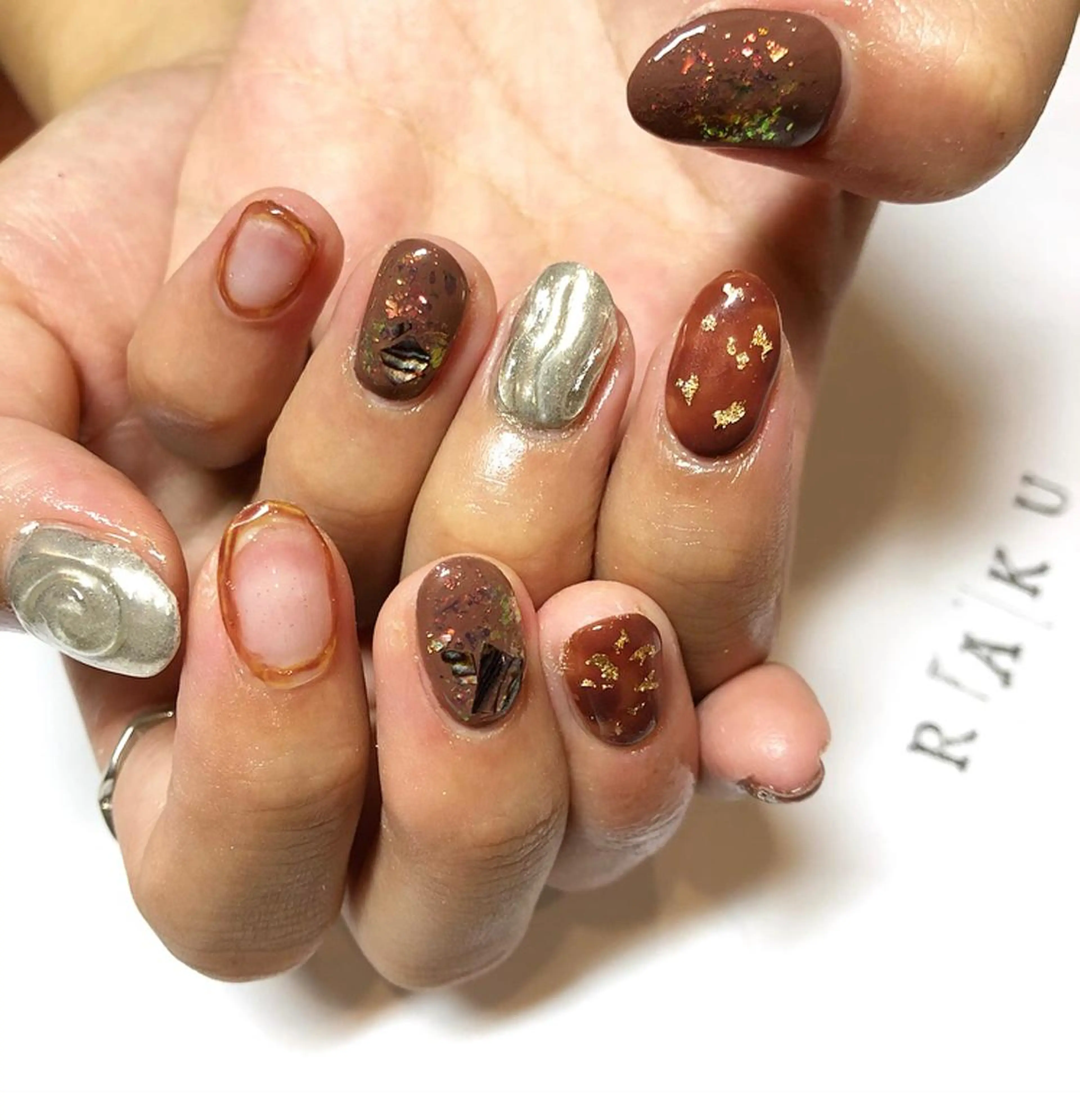 ネイル 駒月 明日香の眉毛・アイブロウイメージ