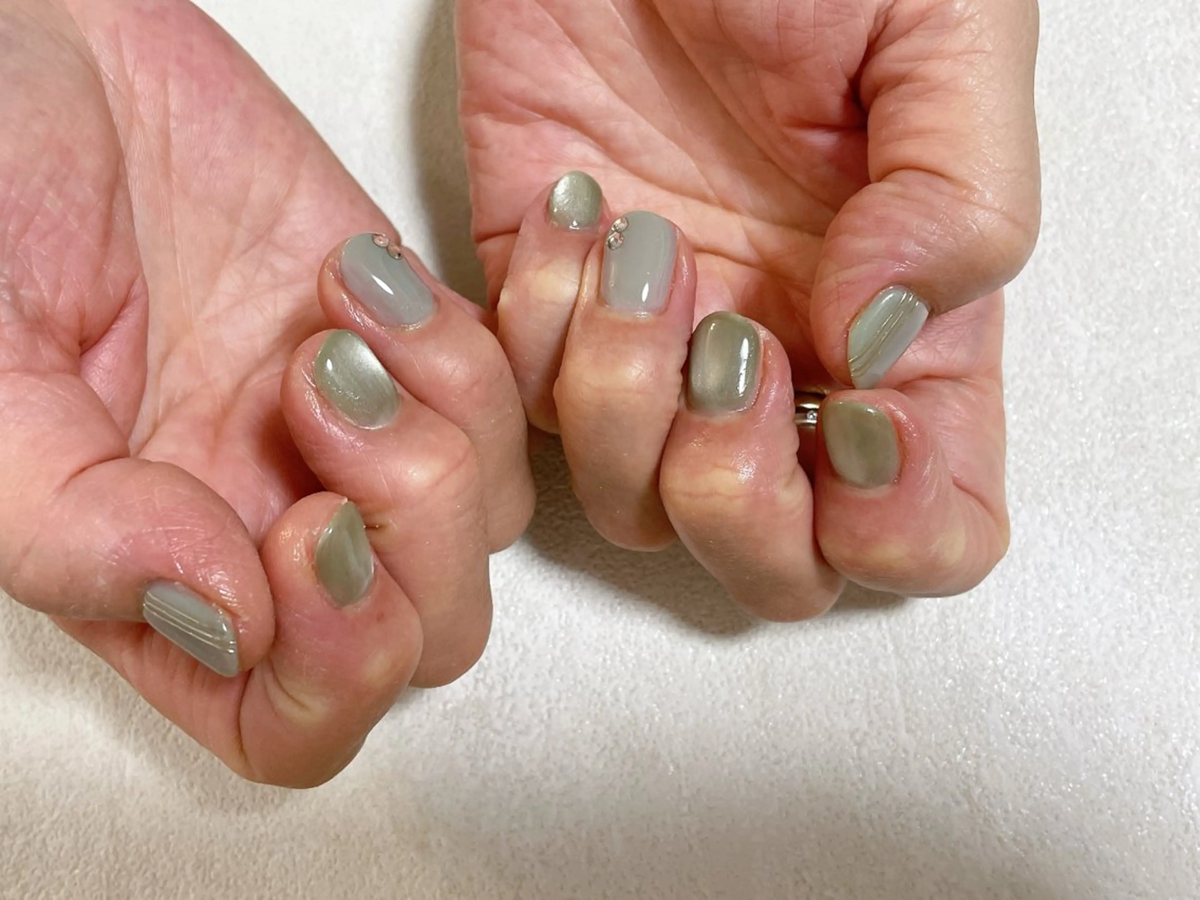 ネイル オーロラネイル フットネイル フレンチネイル ジェルネイル マグネットネイル mogunail &blowのネイルデザイン