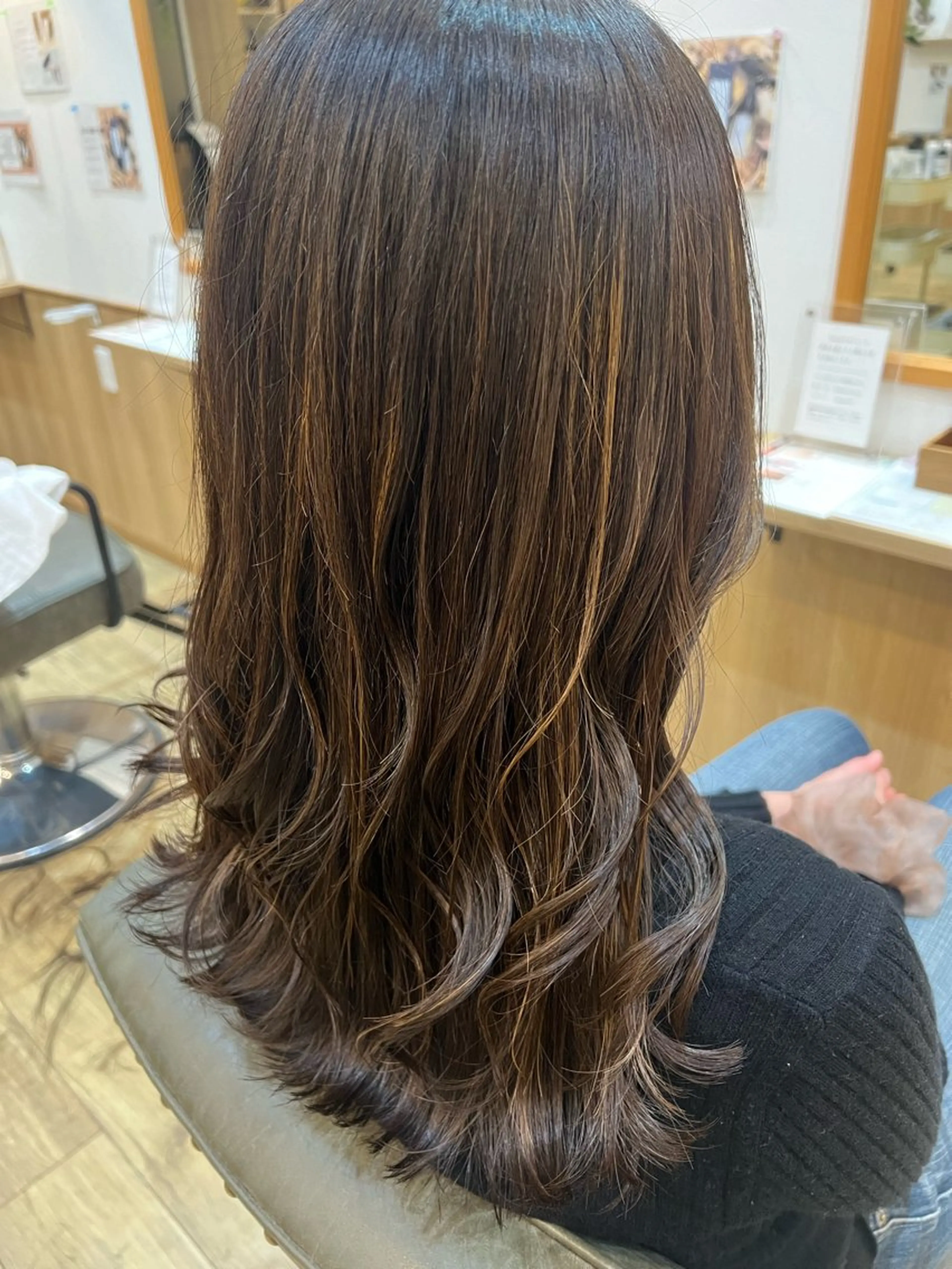 ロング 高辻 日菜のヘアスタイル