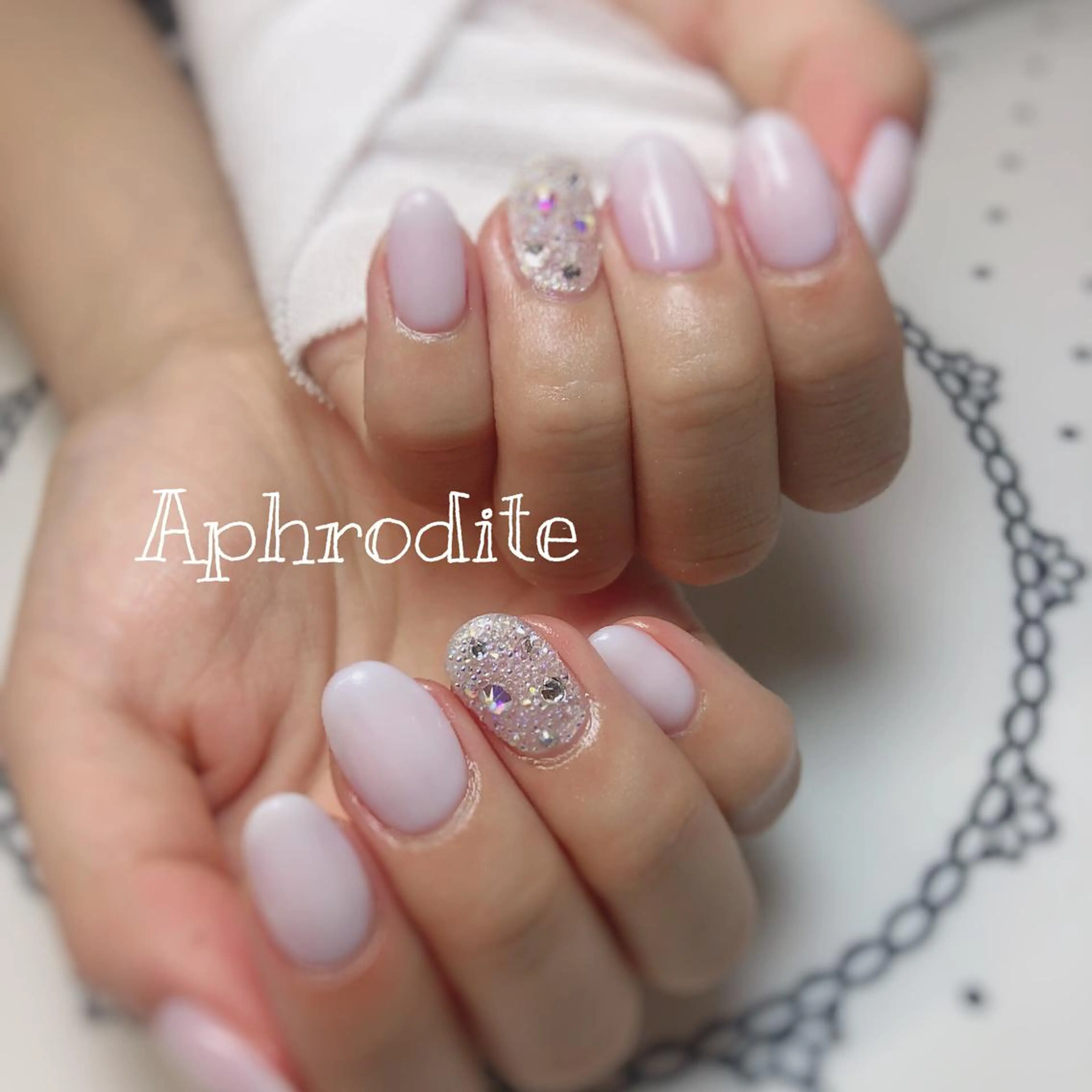 ネイル ジェルネイル ソフトジェル Aphrodite パラジェル認定サロンのネイルデザイン