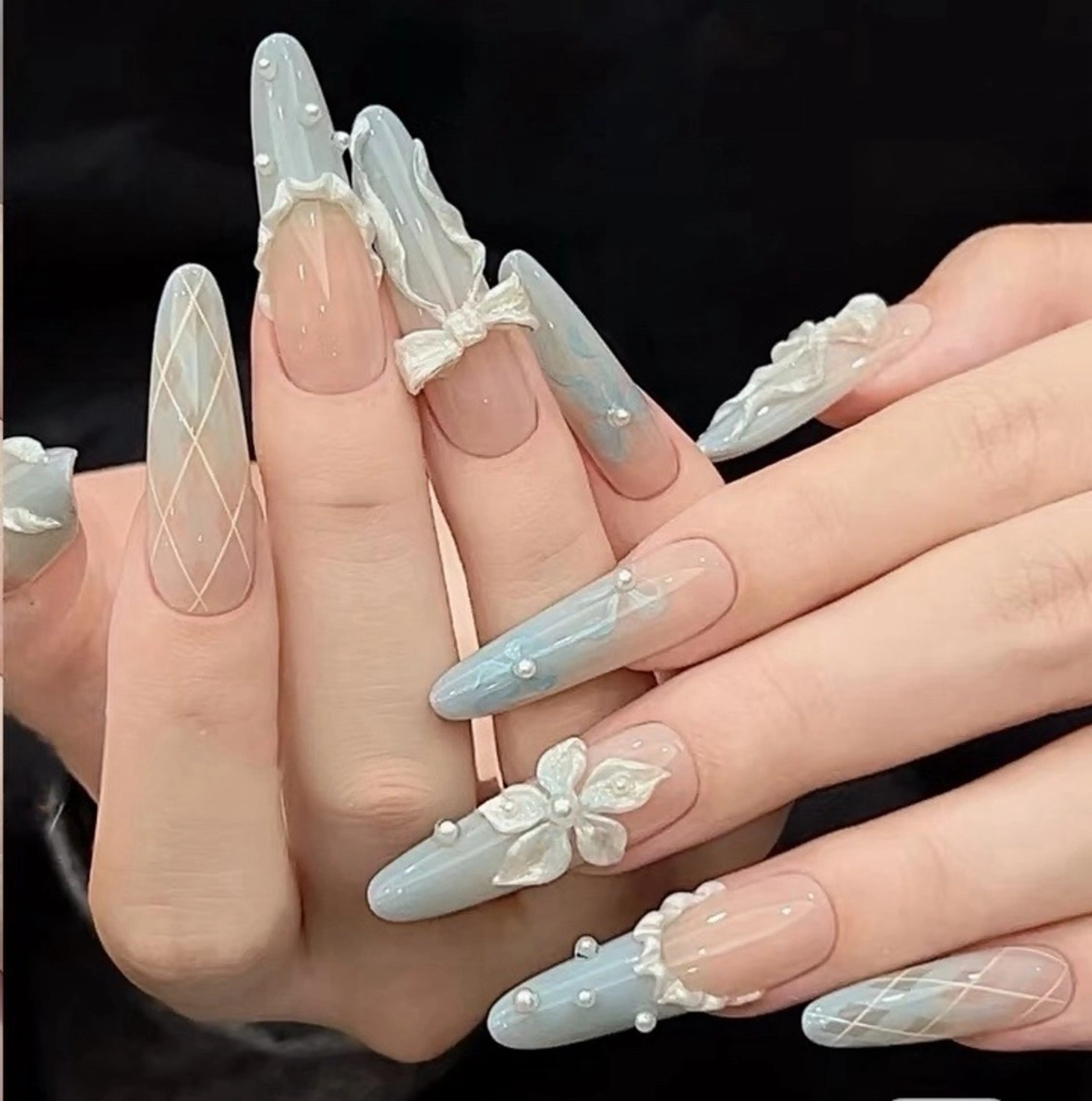 ネイル Mika Nails 心斎橋のネイルデザイン