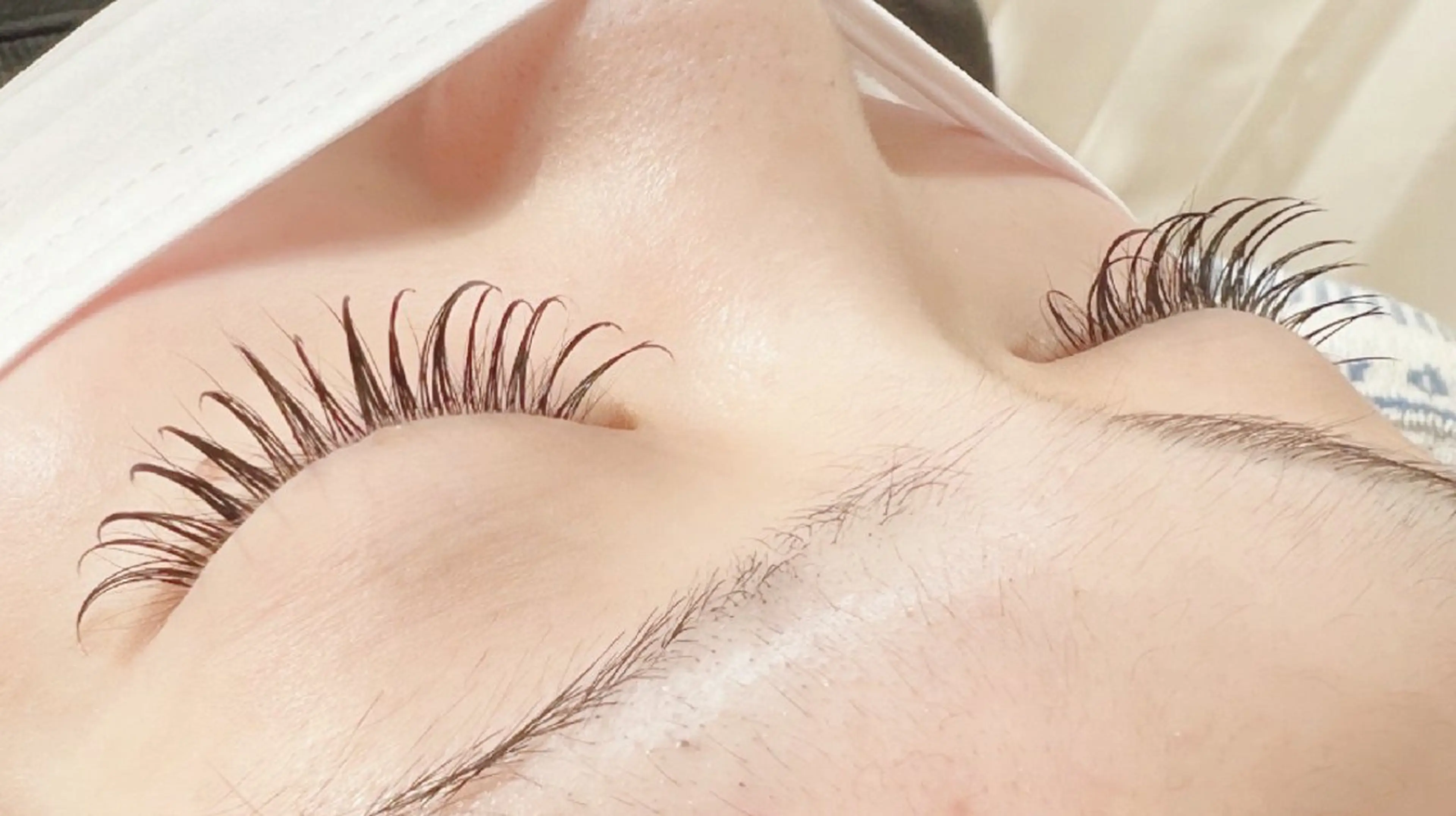 マツエク・マツパ フラットラッシュ Eyelash Hauoliの眉毛・アイブロウイメージ