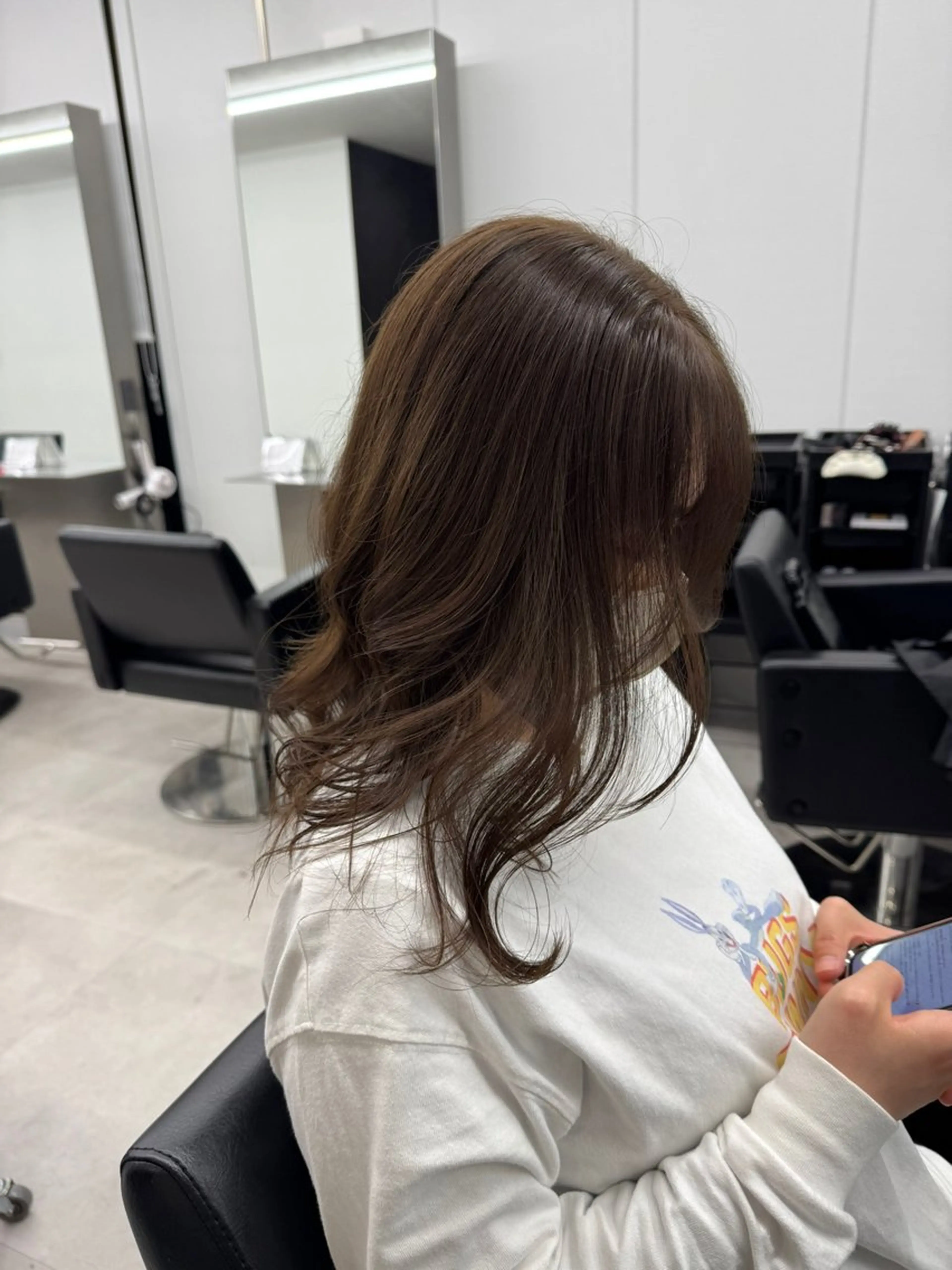 セミロング カラー ブリーチ グレージュ ブリーチなしカラー オリーブグレージュ オリーブグレー カット ヘアカラー トリートメント ハイトーン/エクステ /韓国ヘアKENTAのヘアスタイル