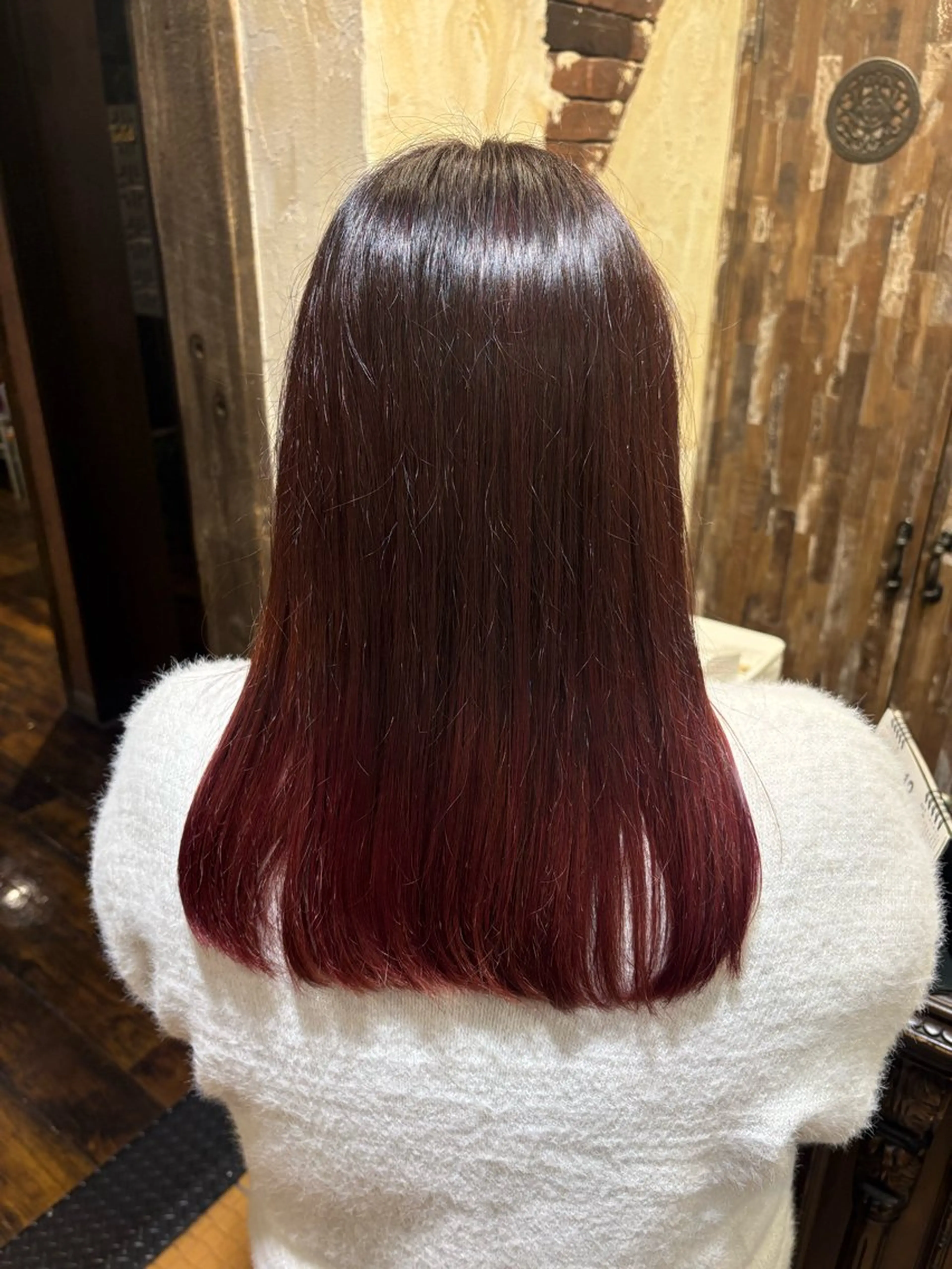 セミロング カラー ボルドーカラー グラデーションカラー 君塚幸奈 /Calbariのヘアスタイル