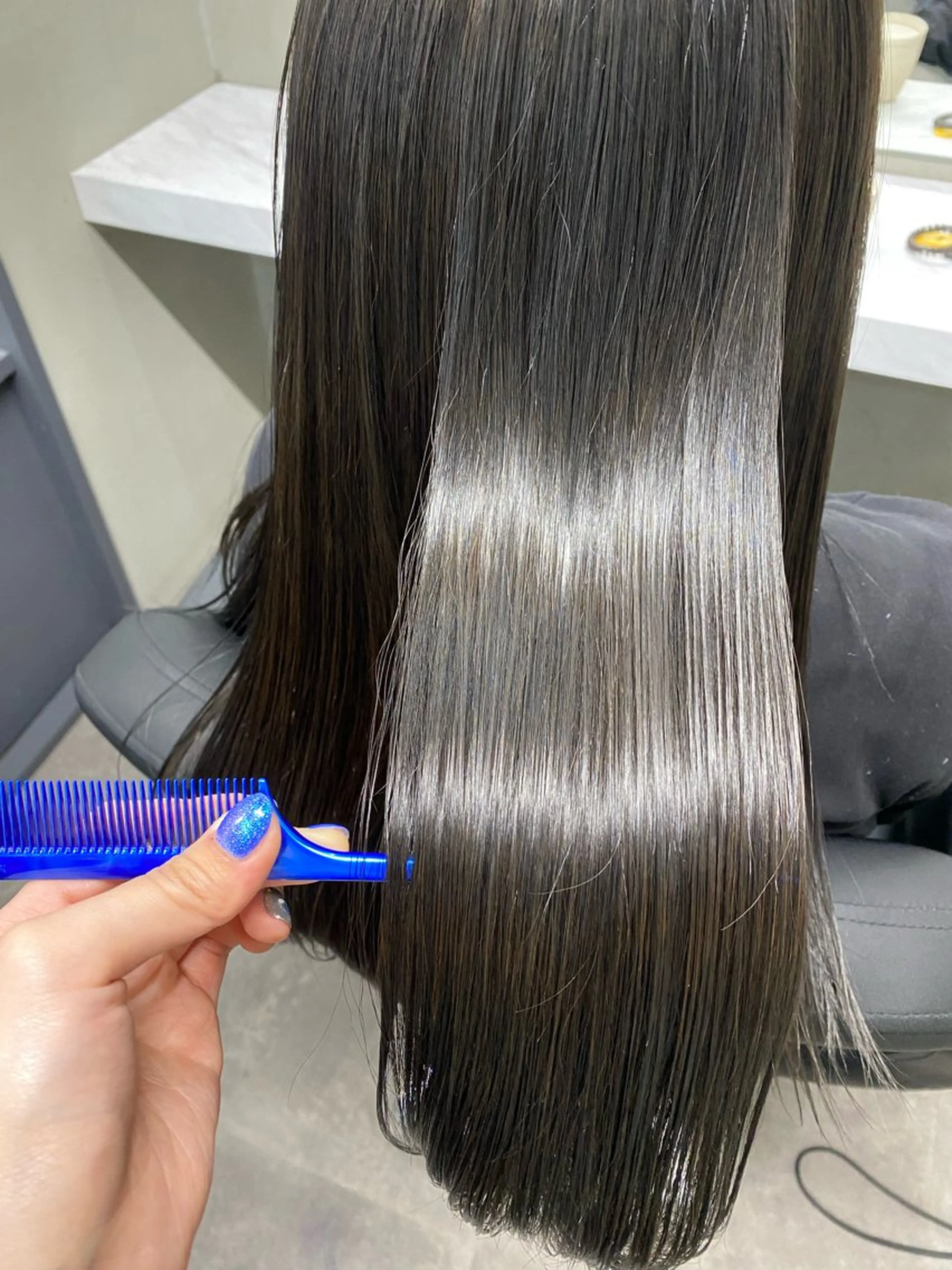 ロング カット ヘアカラー 縮毛矯正 トリートメント ブリーチ/インナー カラー/長峯美羽のヘアスタイル