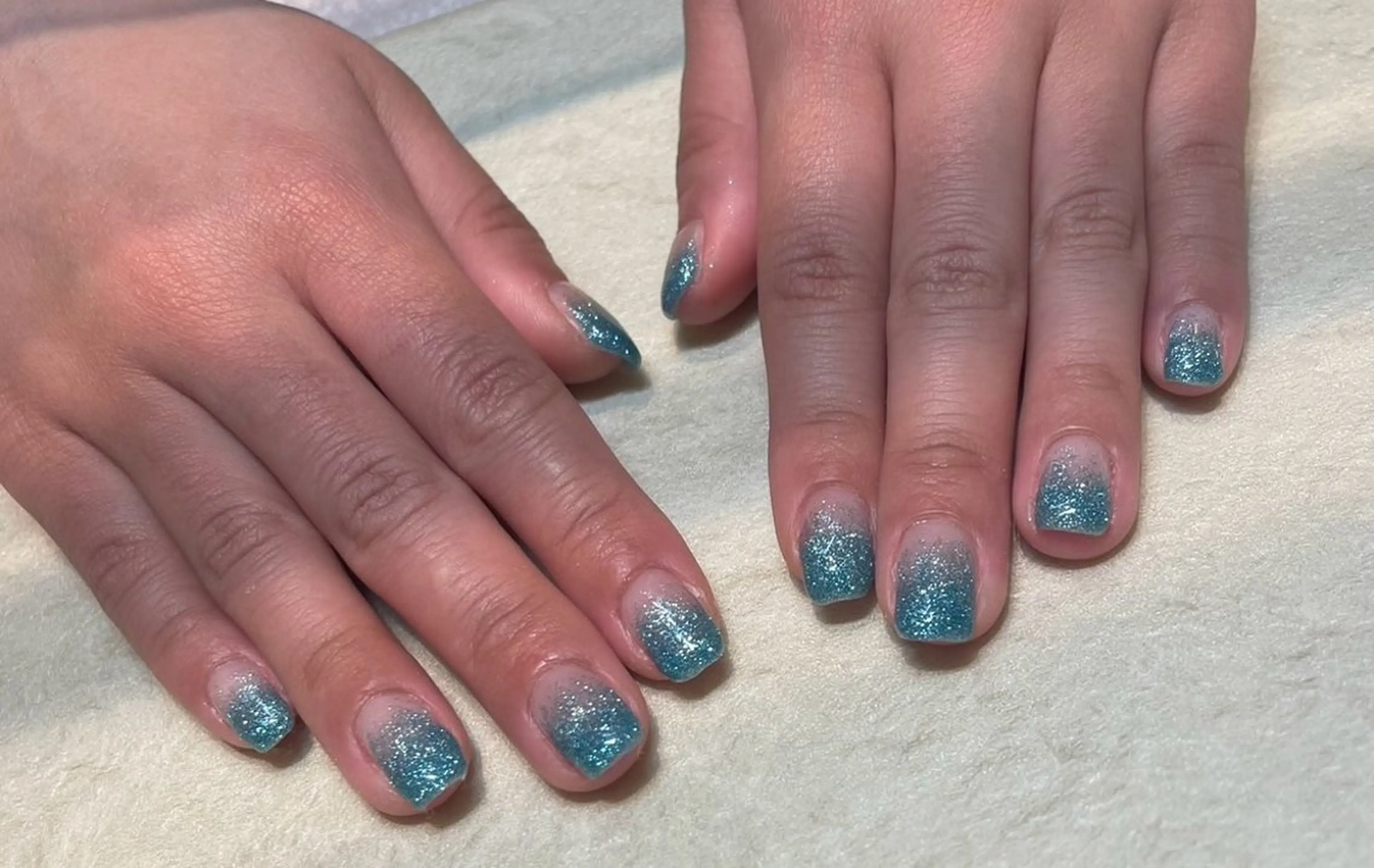 ネイル ハンドネイル ネイルサロン エルフィンのネイルデザイン