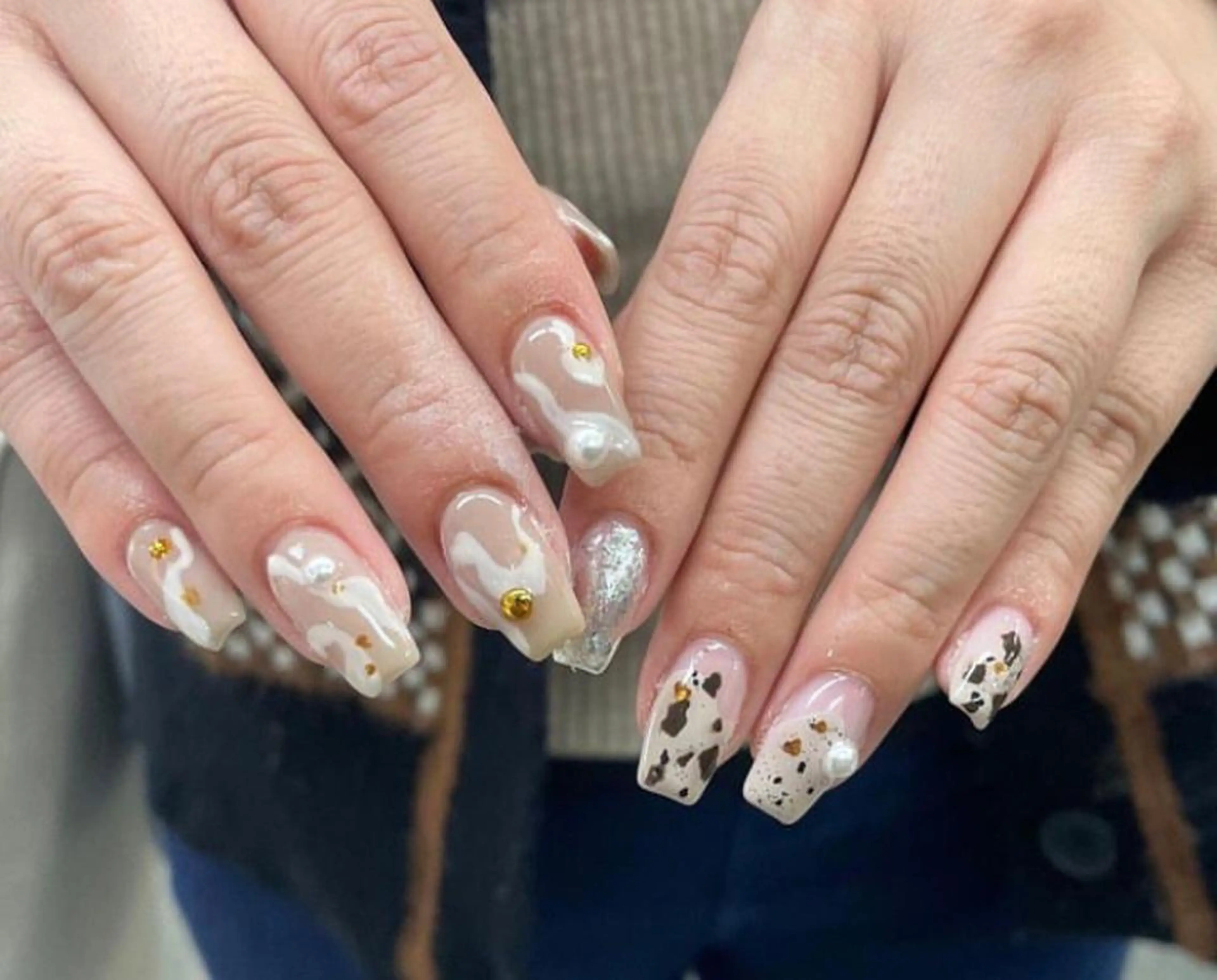 ネイル アートネイル ジェルネイル ミラーネイル ニュアンスネイル ぷっくりネイル nailstudio eviz新宿店のネイルデザイン