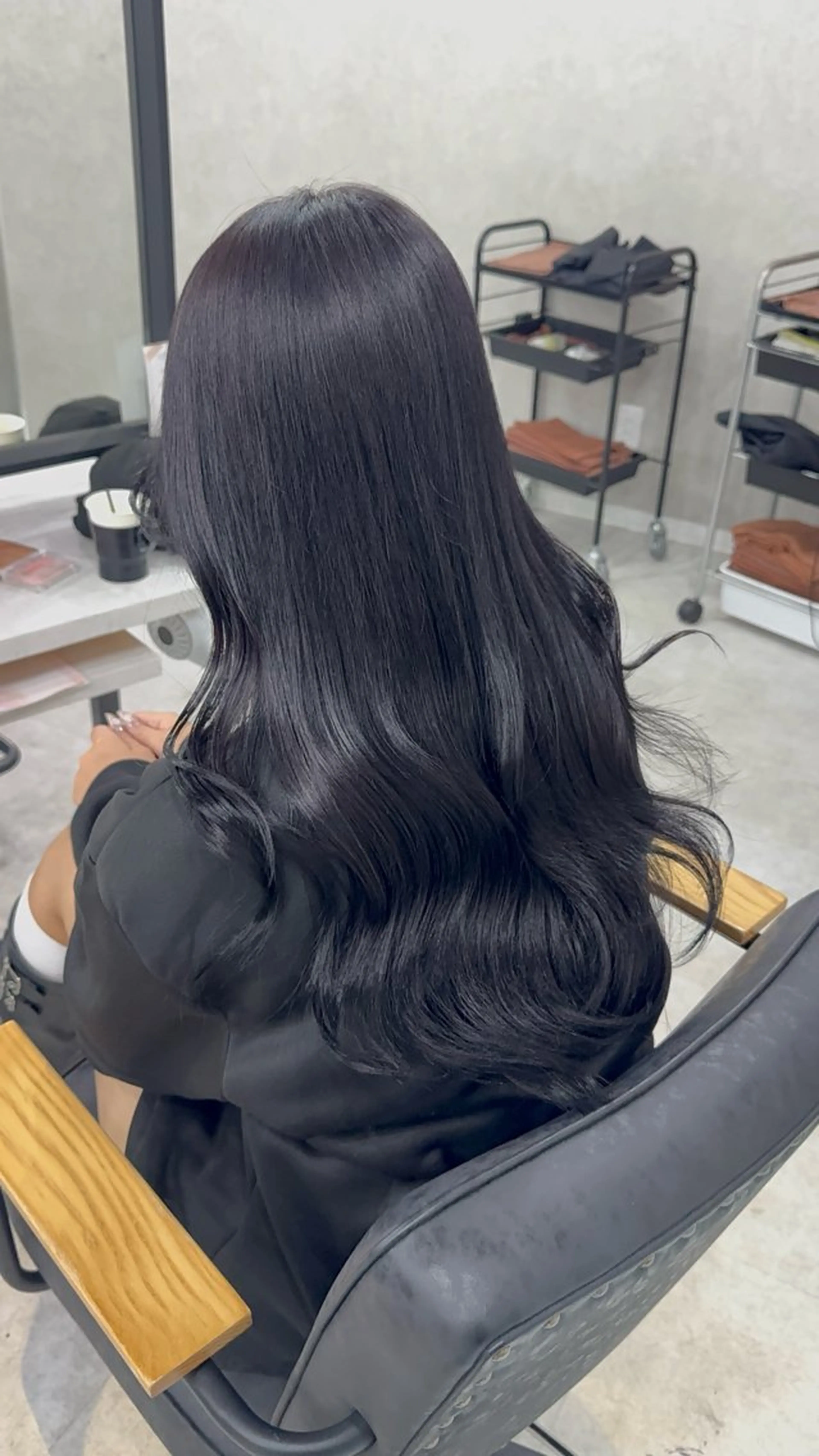 ロング カラー アッシュ アッシュブラウン ベージュカラー 黒髪 ブリーチ カット ヘアカラー トリートメント 赤み無し柔らかカラー 【梅田】madokaのヘアスタイル