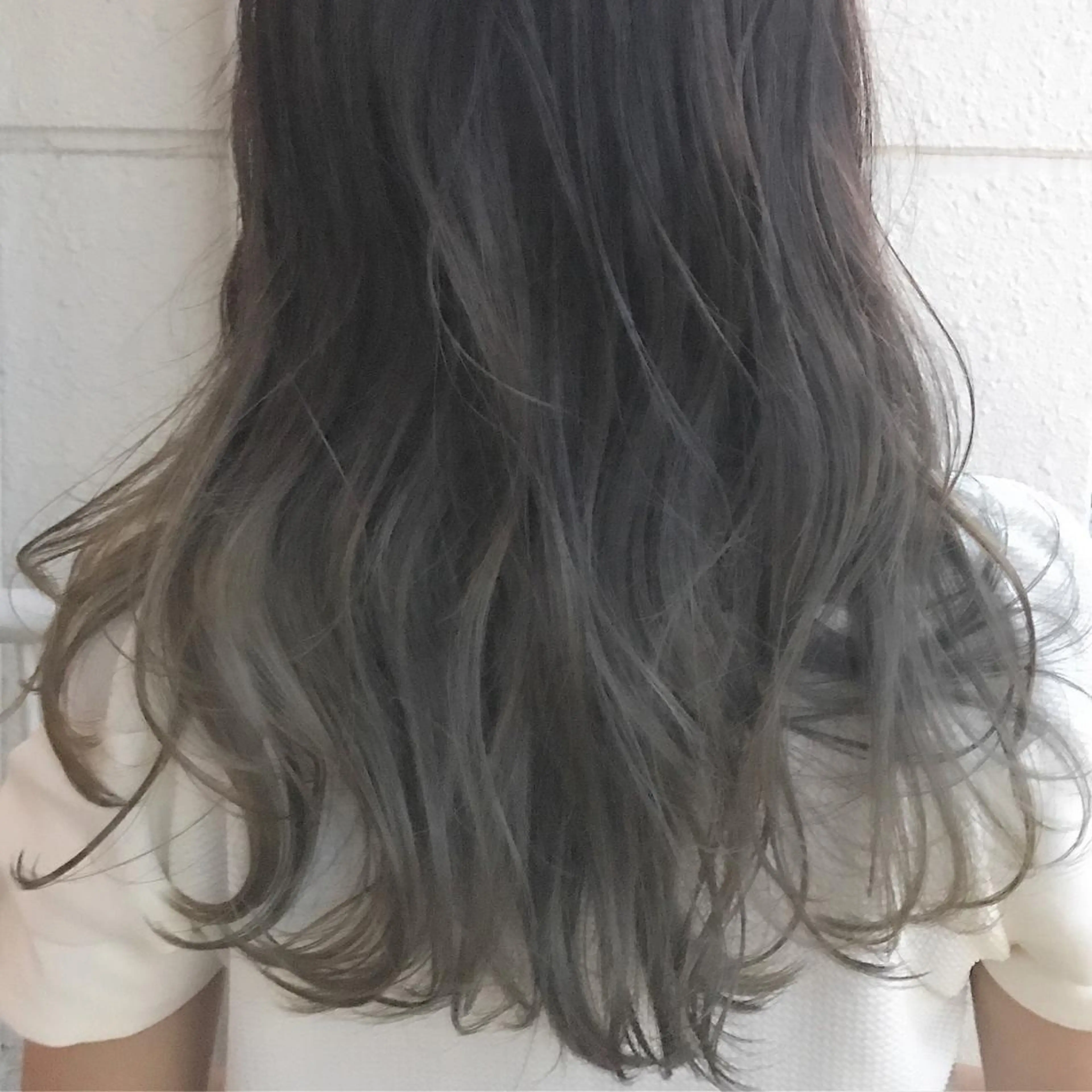 ロング カラー バレイヤージュ グレージュ ハイライトカラー ハイライト レイヤーカット 髪質改善満足度NO1 山下のヘアスタイル