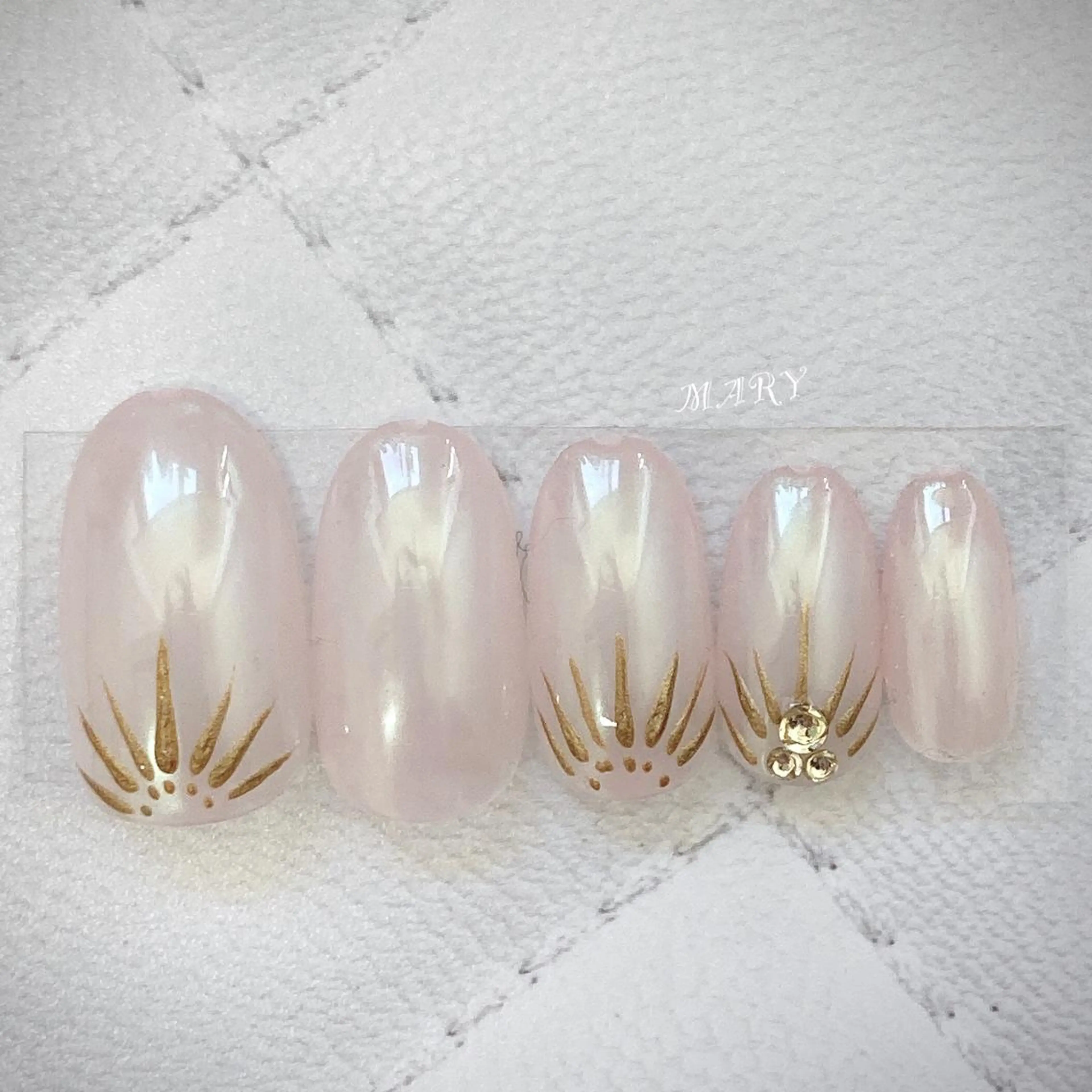 ネイル オーロラネイル ピンク ハンドネイル Mary nail .narumiのネイルデザイン
