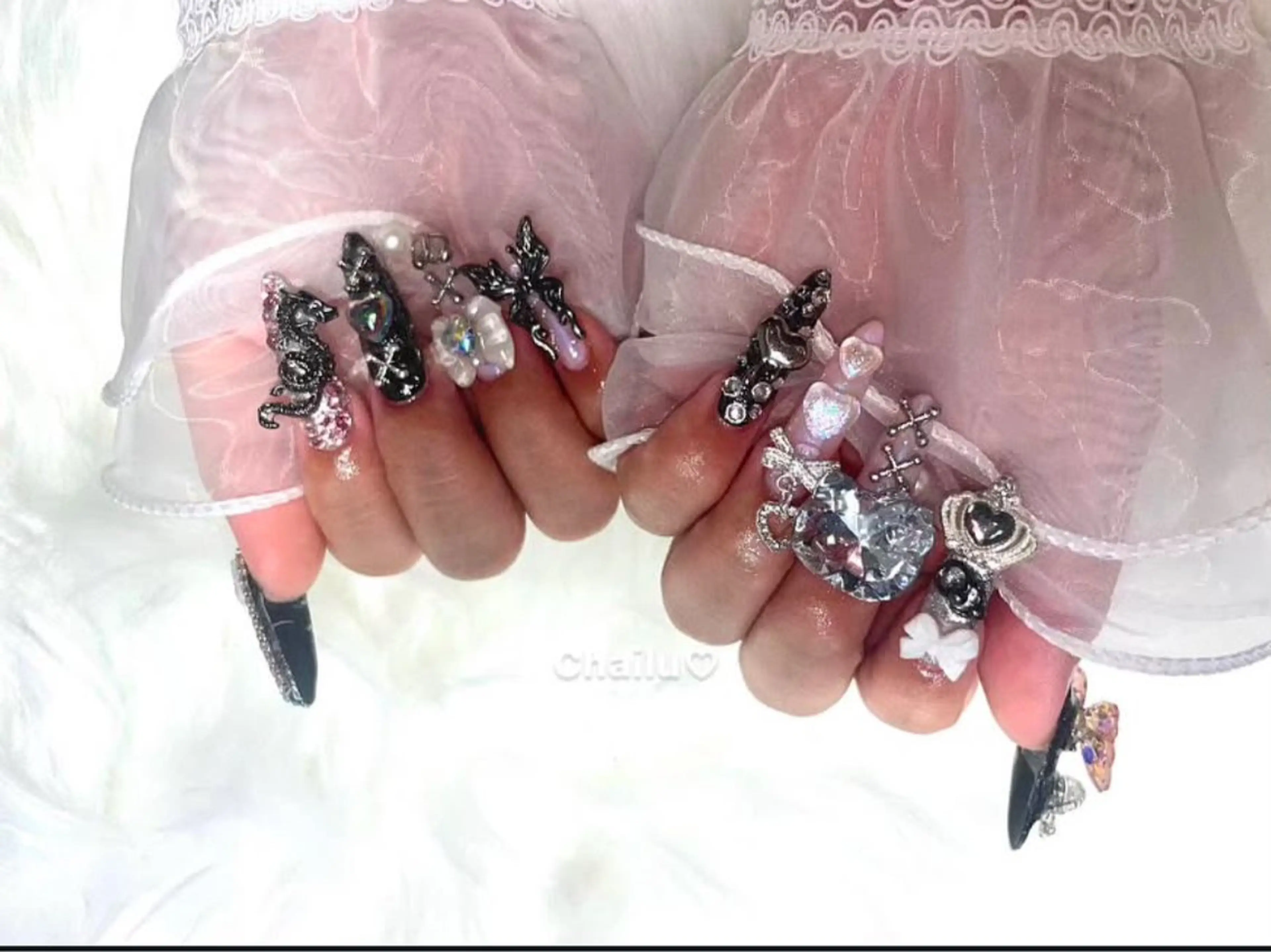 ネイル 伊佐 愛海のネイルデザイン