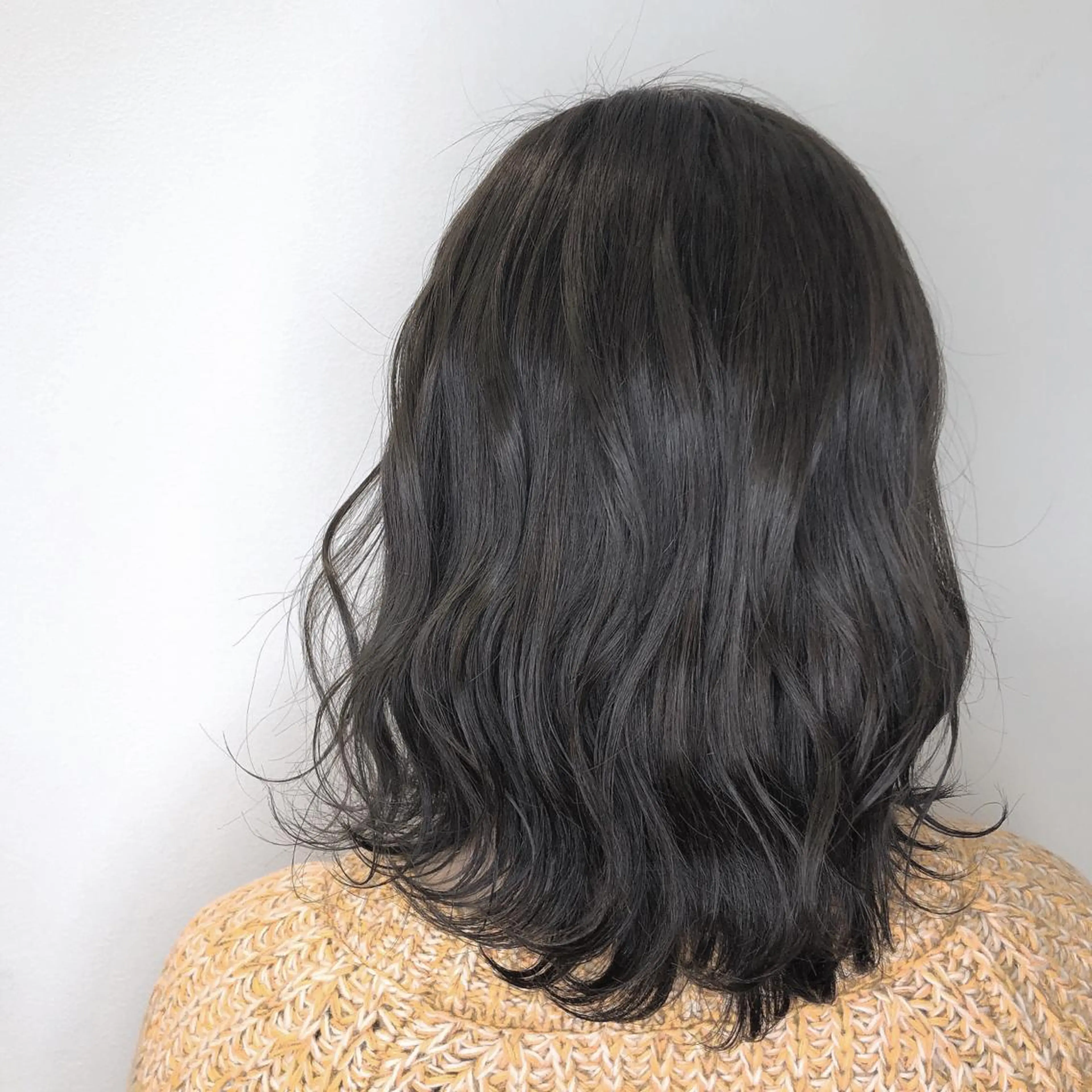 ミディアム 渡邊 唯のヘアスタイル