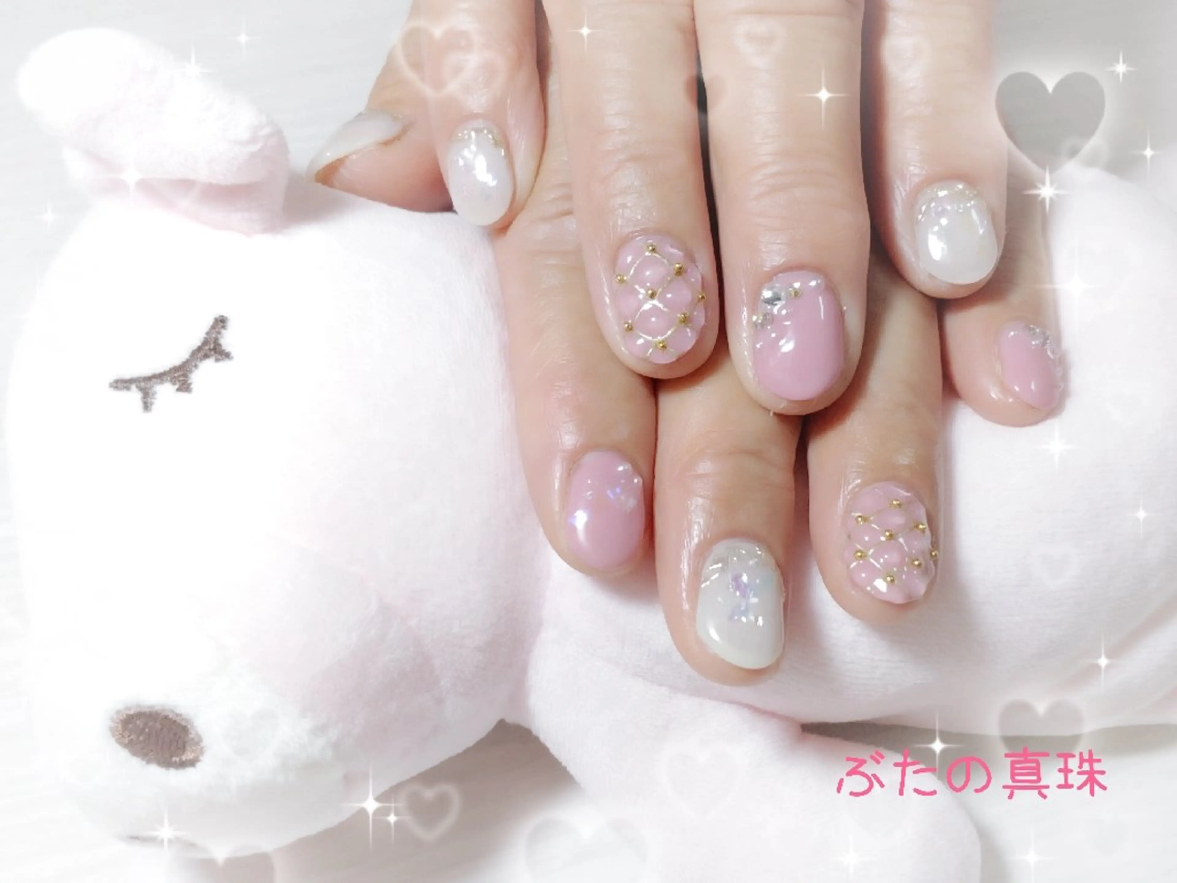 ネイル キラキラネイル ピンク ホワイト ハンドネイル 林 珠里のネイルデザイン