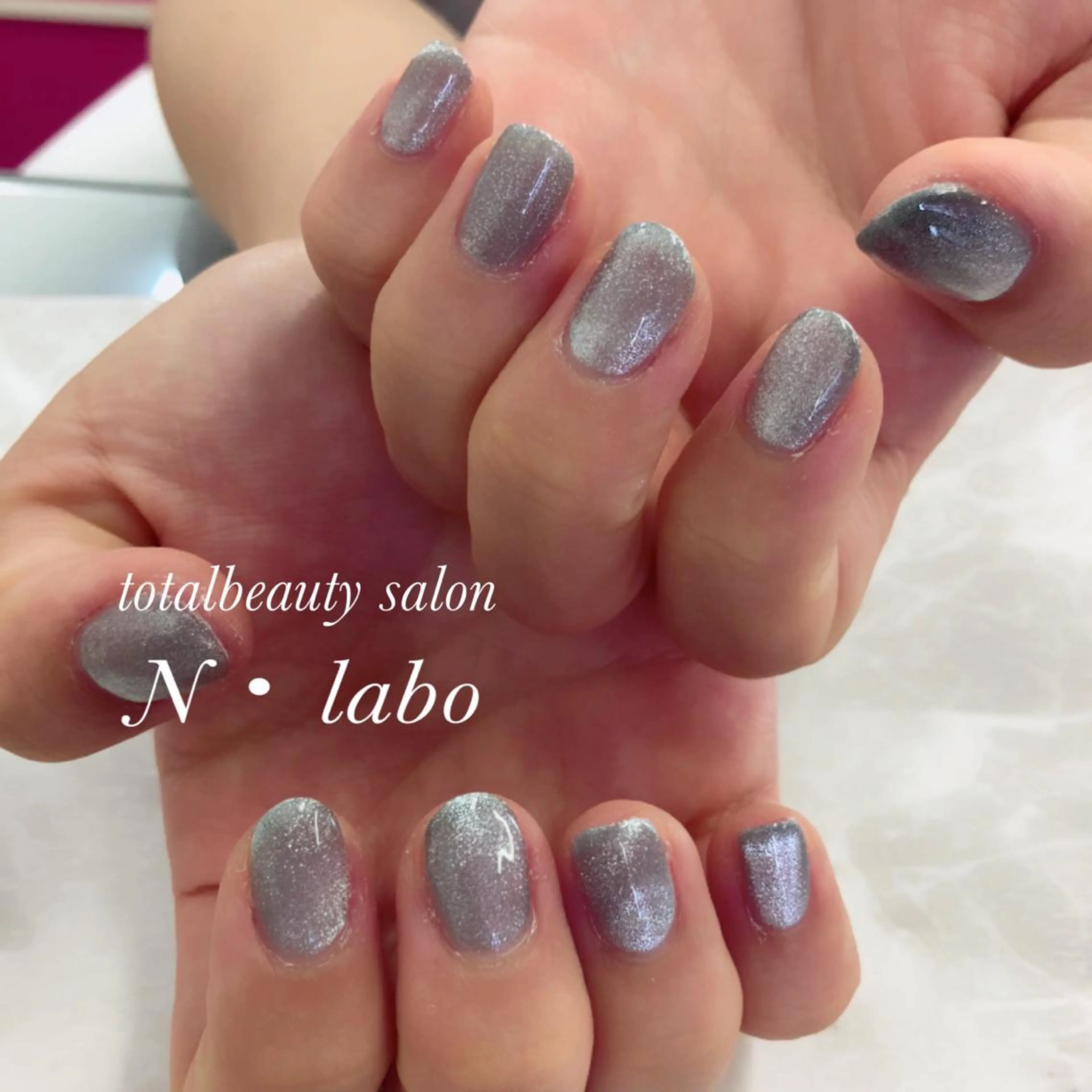 ネイル ブルー ジェルネイル 水色 マグネットネイル ミディアムネイル Gracias. rieのネイルデザイン