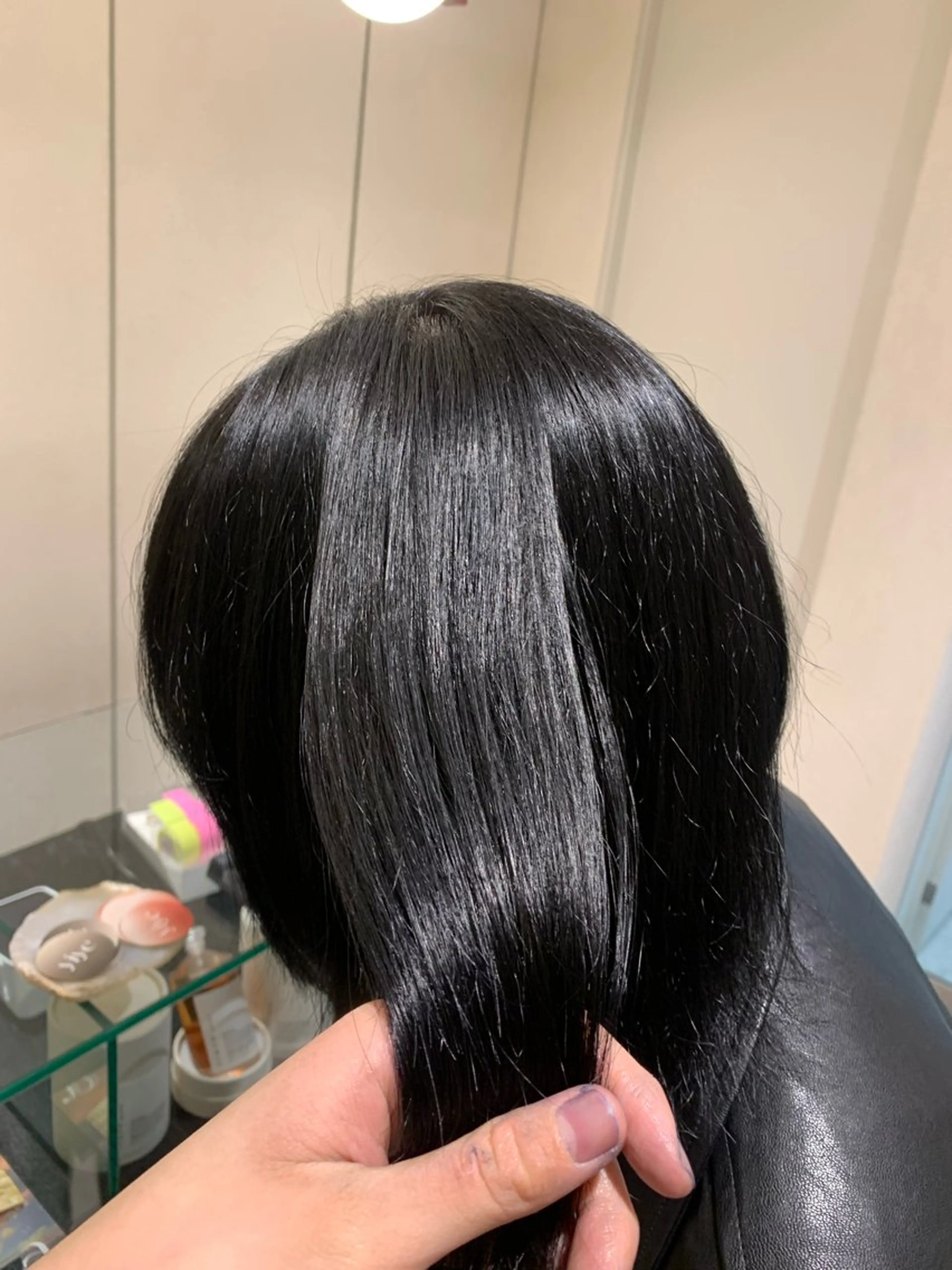 ミディアム カラー ヘアカラー yiye shioriのヘアスタイル