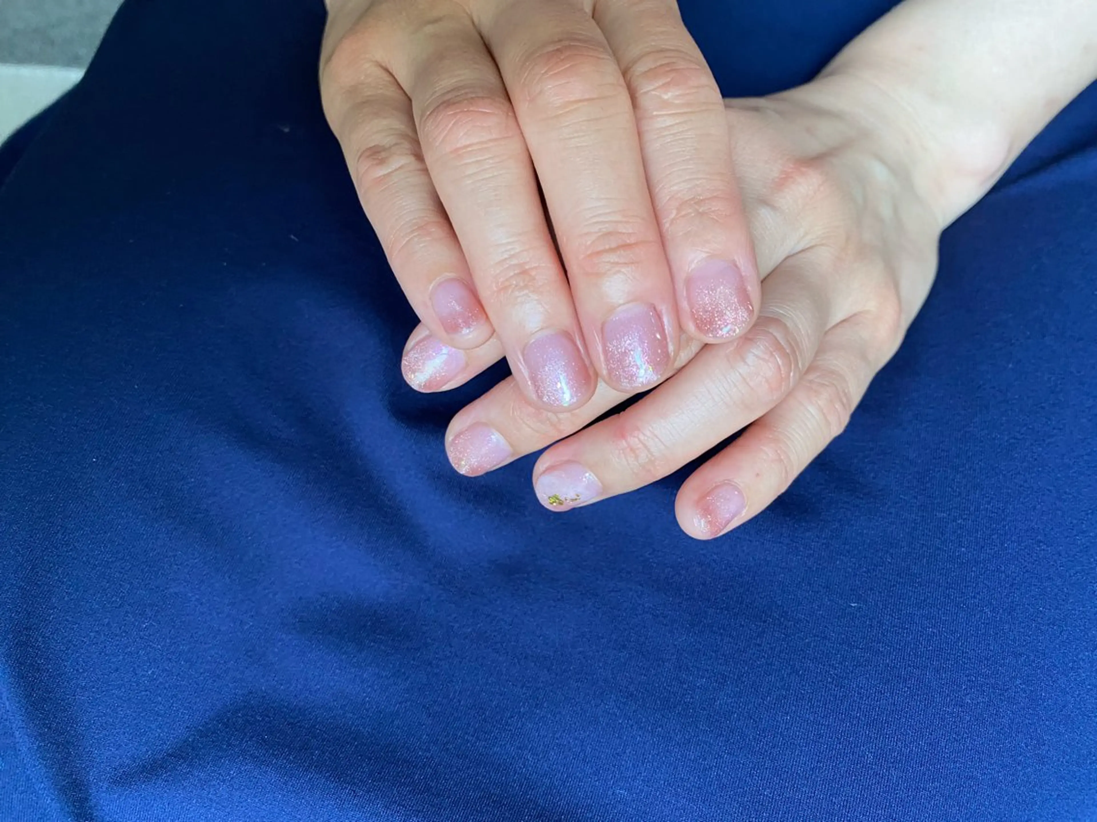 ネイル グラデーション マグネットネイル ピンク ナツ komachiのネイルデザイン