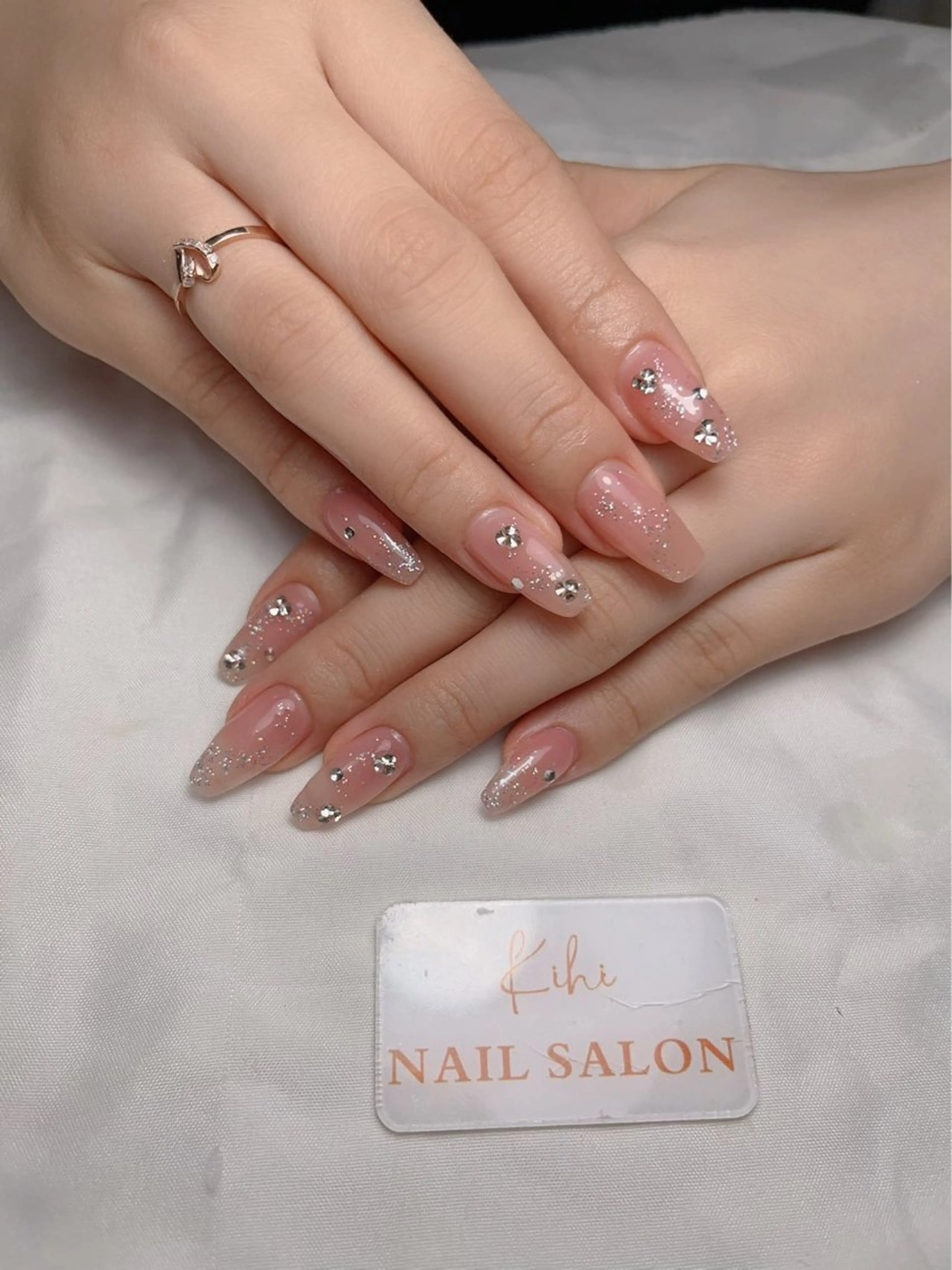 ネイル アートネイル フレンチネイル ジェルネイル グラデーション 韓国ネイル ハンドネイル さくら💮💮 【オフ無料】のネイルデザイン