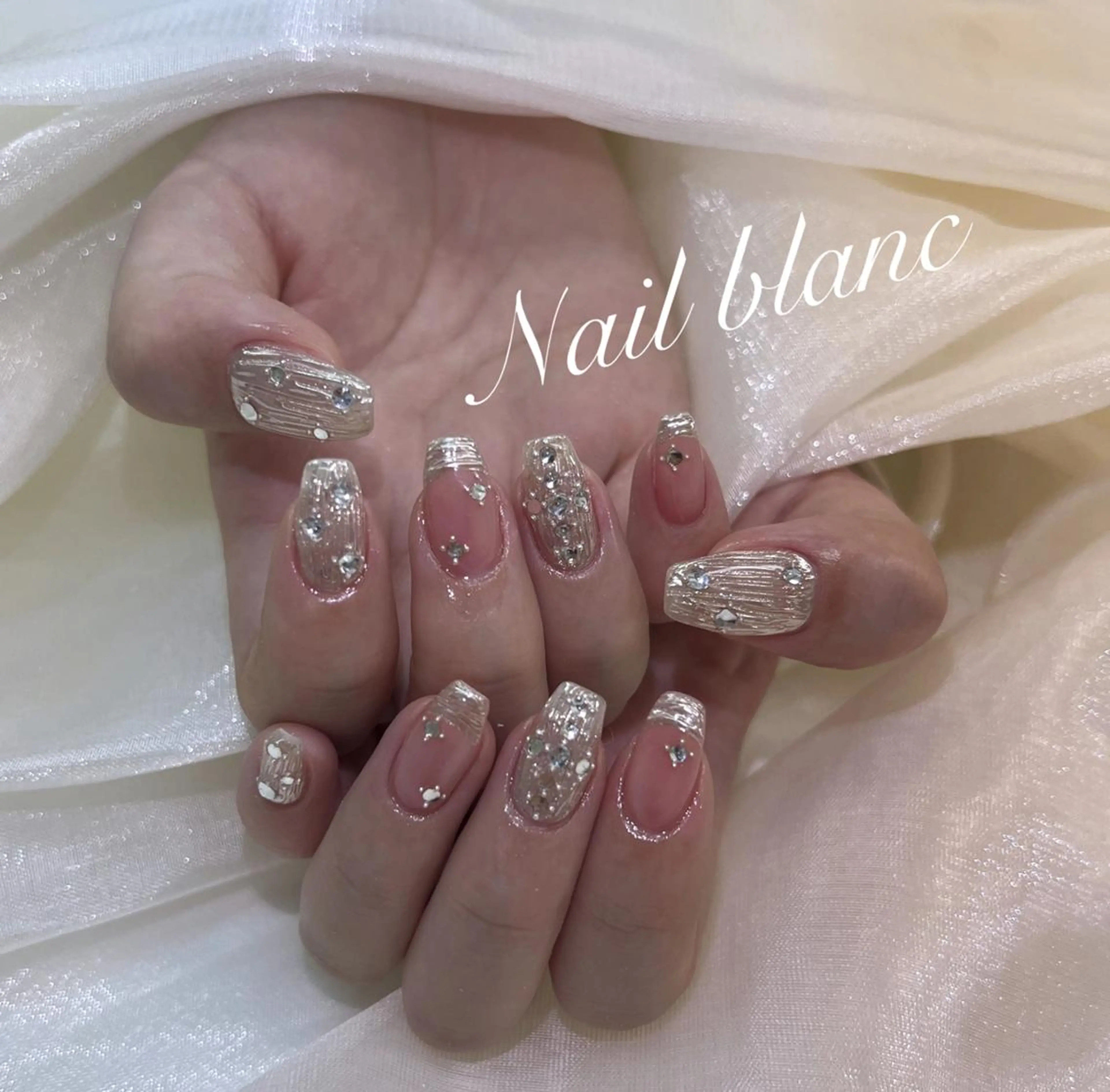 ネイル ハート 韓国ネイル マグネットネイル ワンホンネイル 🦋ネイルサロン ブラン🌈ゆりのネイルデザイン