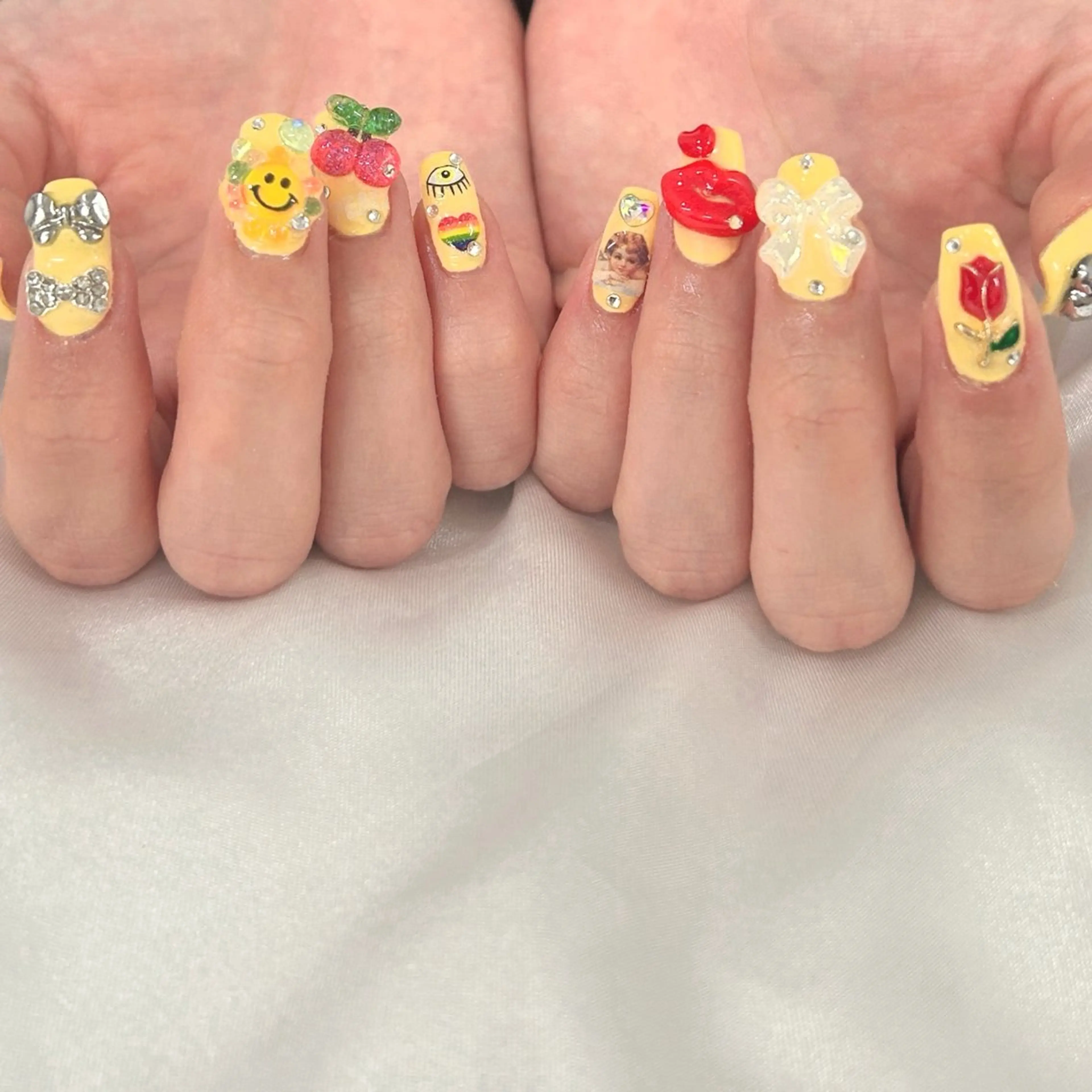 ネイル MODA MANAMIᵕ̈のネイルデザイン