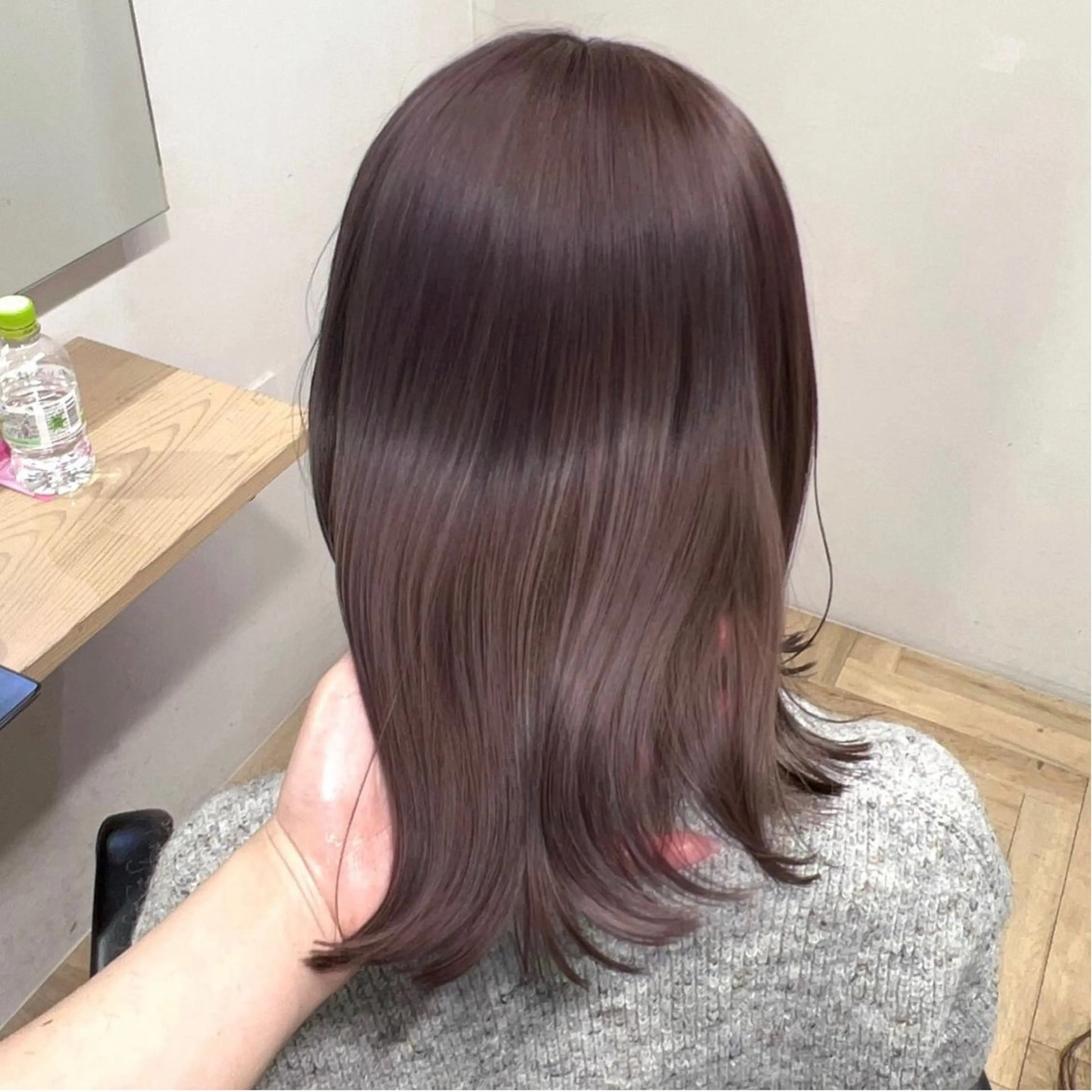 ミディアム カラー ブリーチ カット ヘアカラー 前川 朋香のヘアスタイル