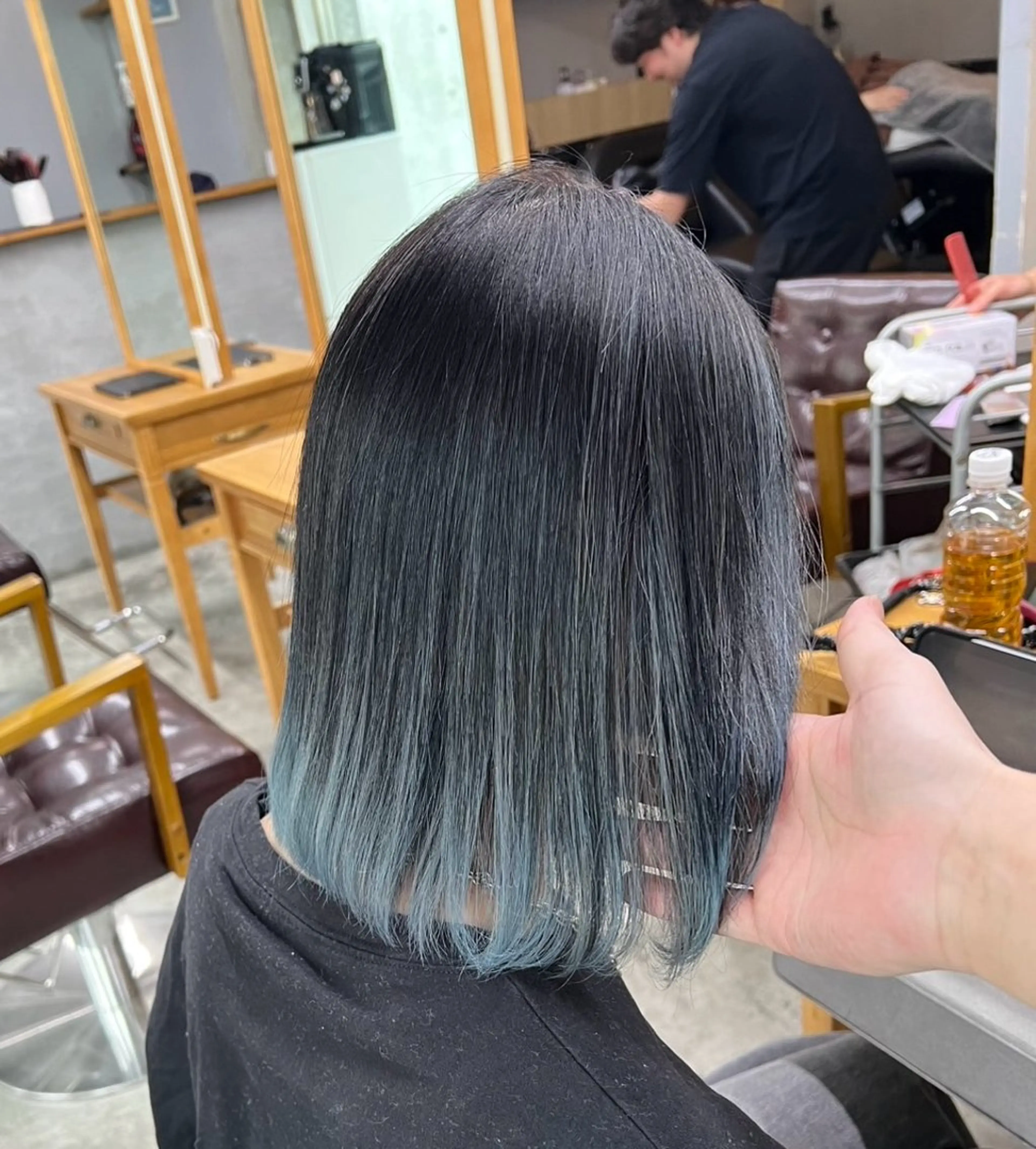 ミディアム カラー バレイヤージュ ブルーカラー レイヤーカット カット ヘアカラー トリートメント 指名数No.1 /NAOYAのヘアスタイル