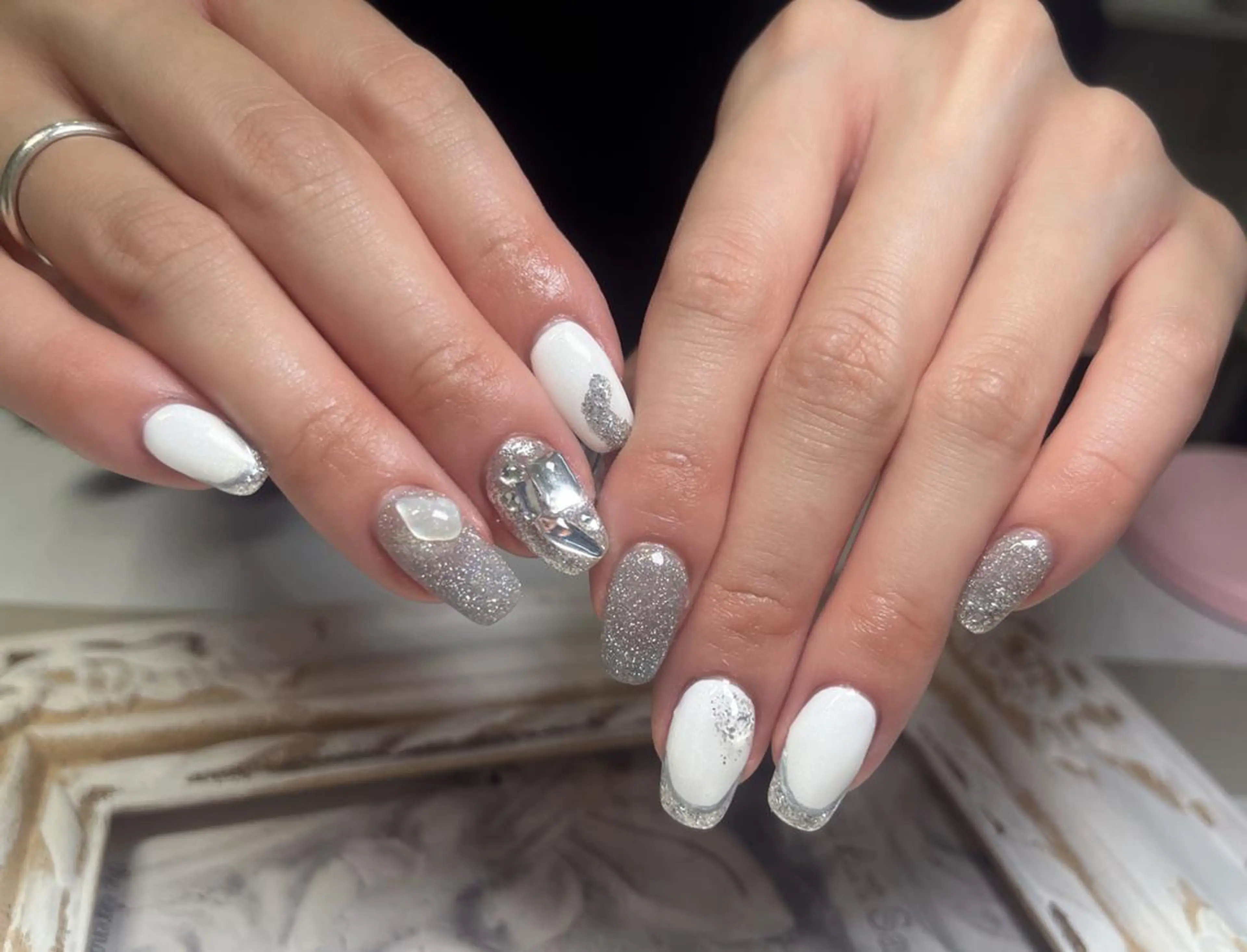 ネイル 長さ出し フットネイル フレンチネイル ジェルネイル 韓国ネイル AB マツエクネイルサロンのネイルデザイン