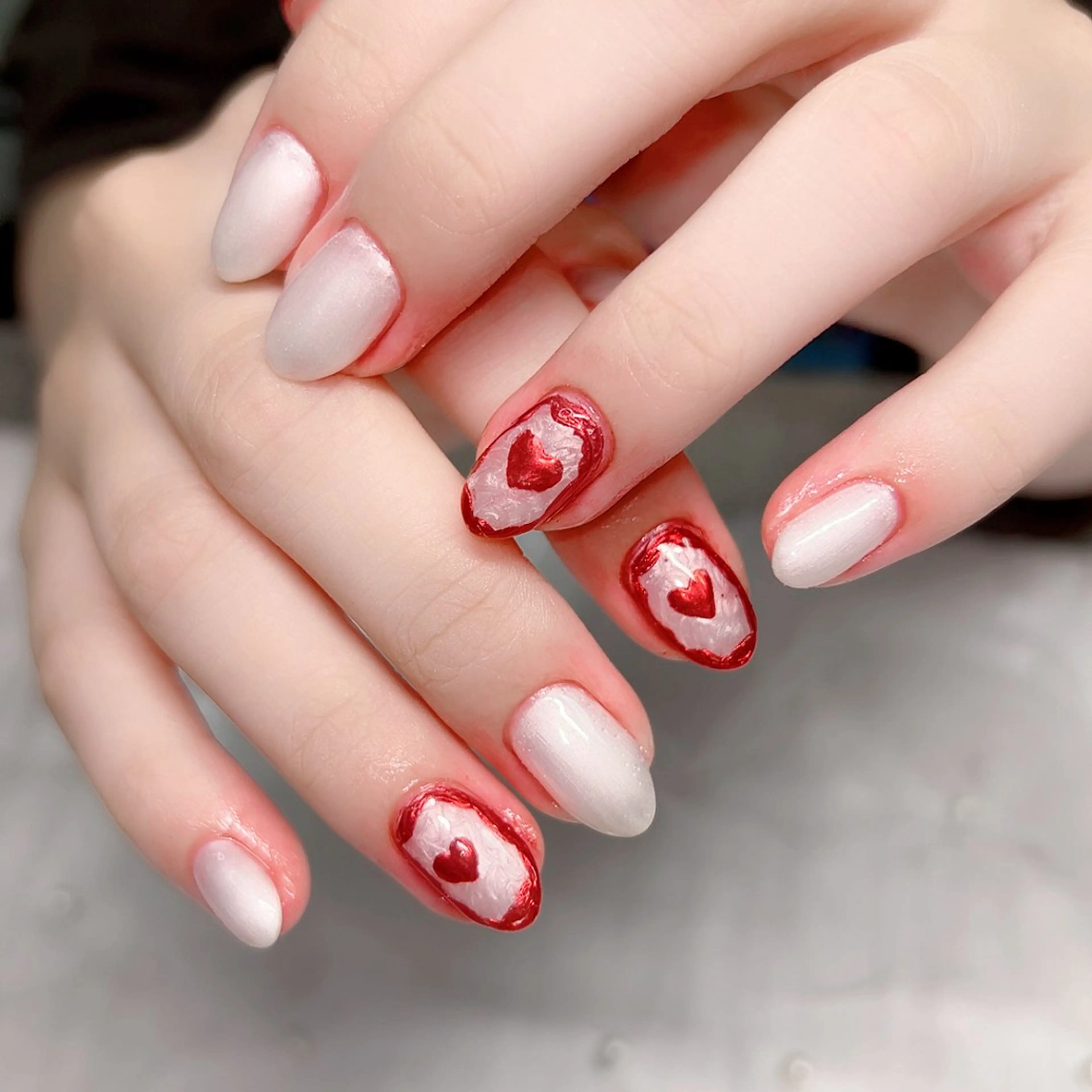 ネイル オーロラネイル ミラーネイル オフィスネイル ワンカラーネイル シンプルネイル Cute Tips nailのネイルデザイン