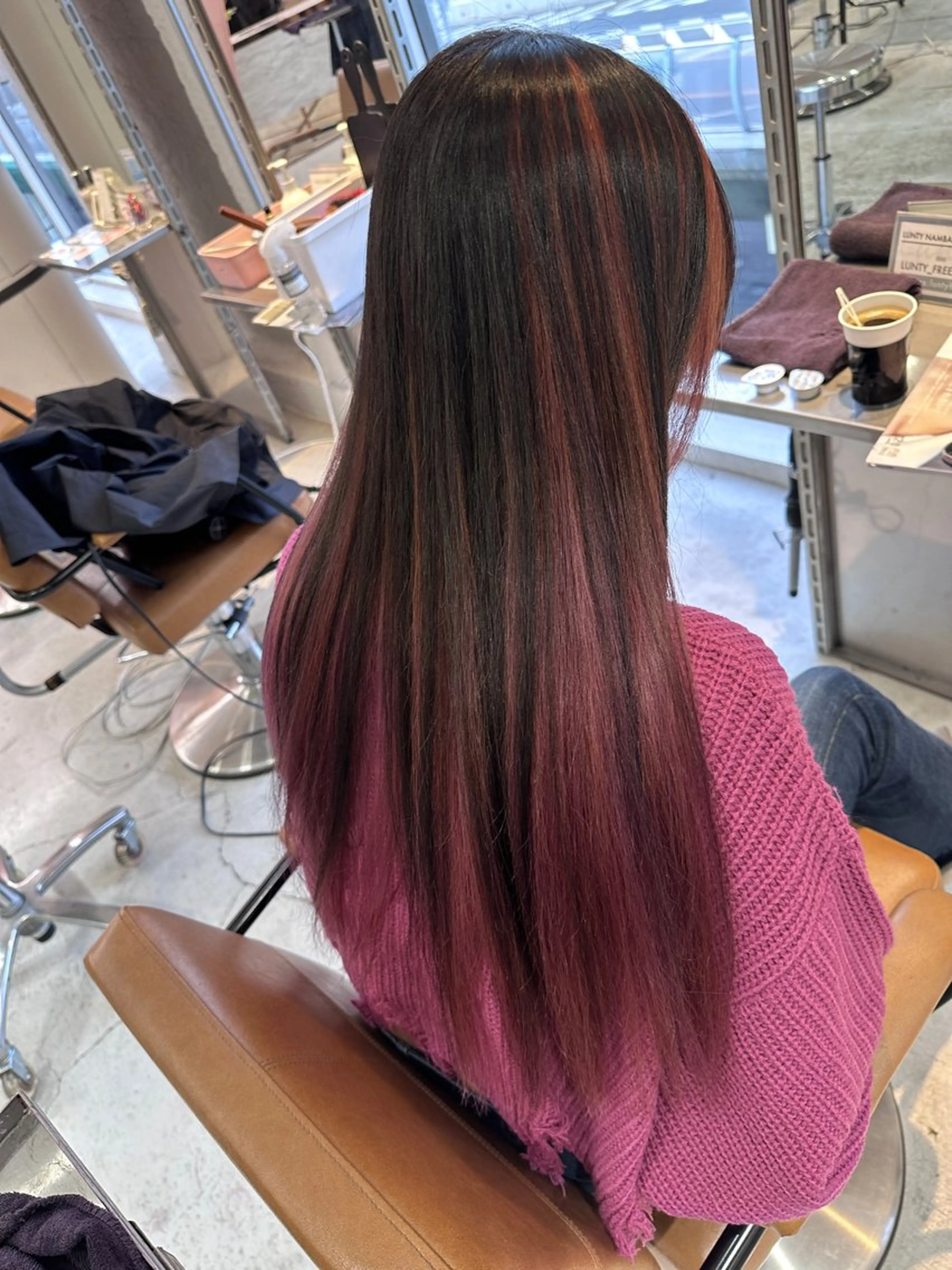 ロング カラー ピンクカラー レイヤーブリーチ特化 ホワイト専門/岸のヘアスタイル