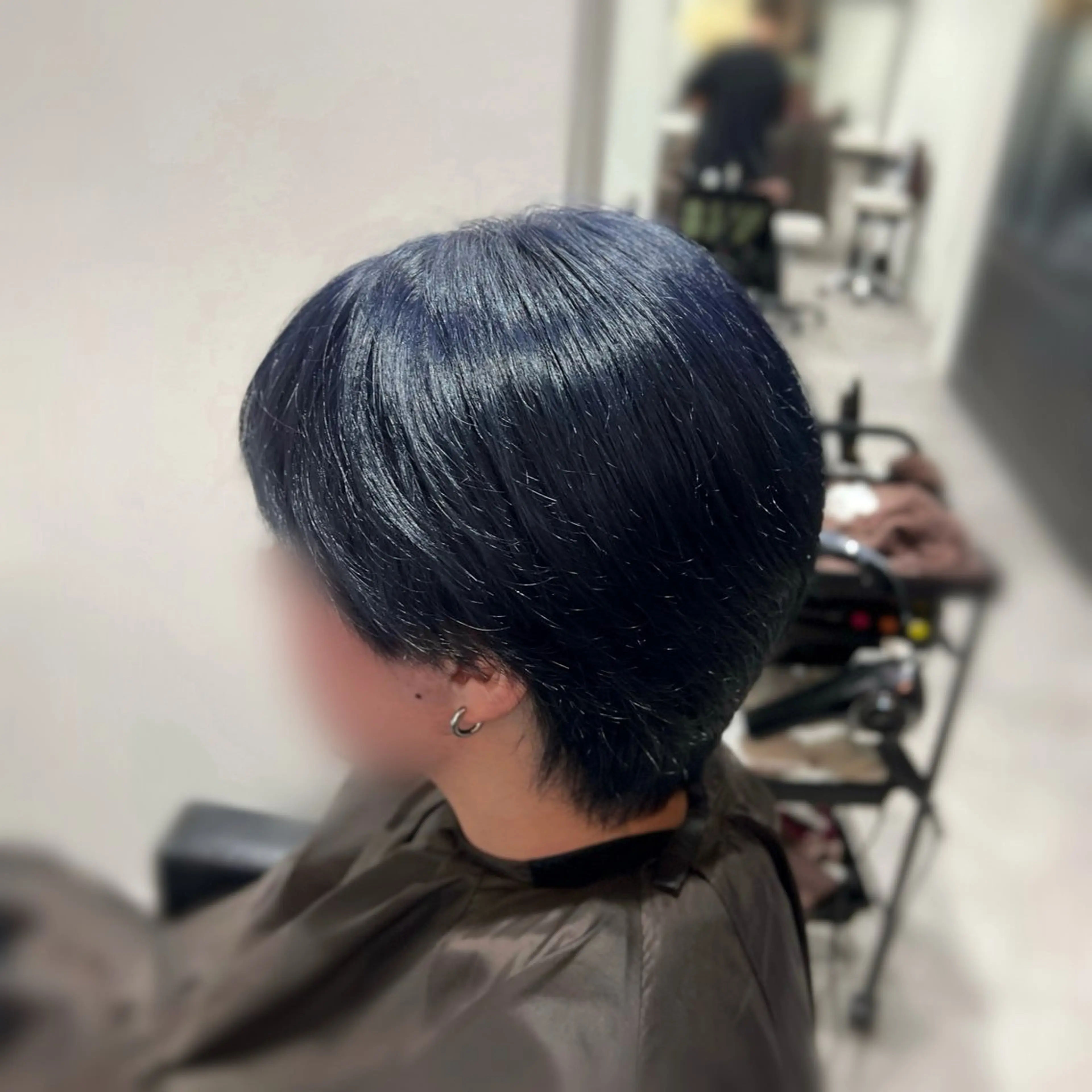 カラー メンズ メンズブリーチ ブリーチ ネイビーカラー Dia ‎ アキヨシ ミユのヘアスタイル