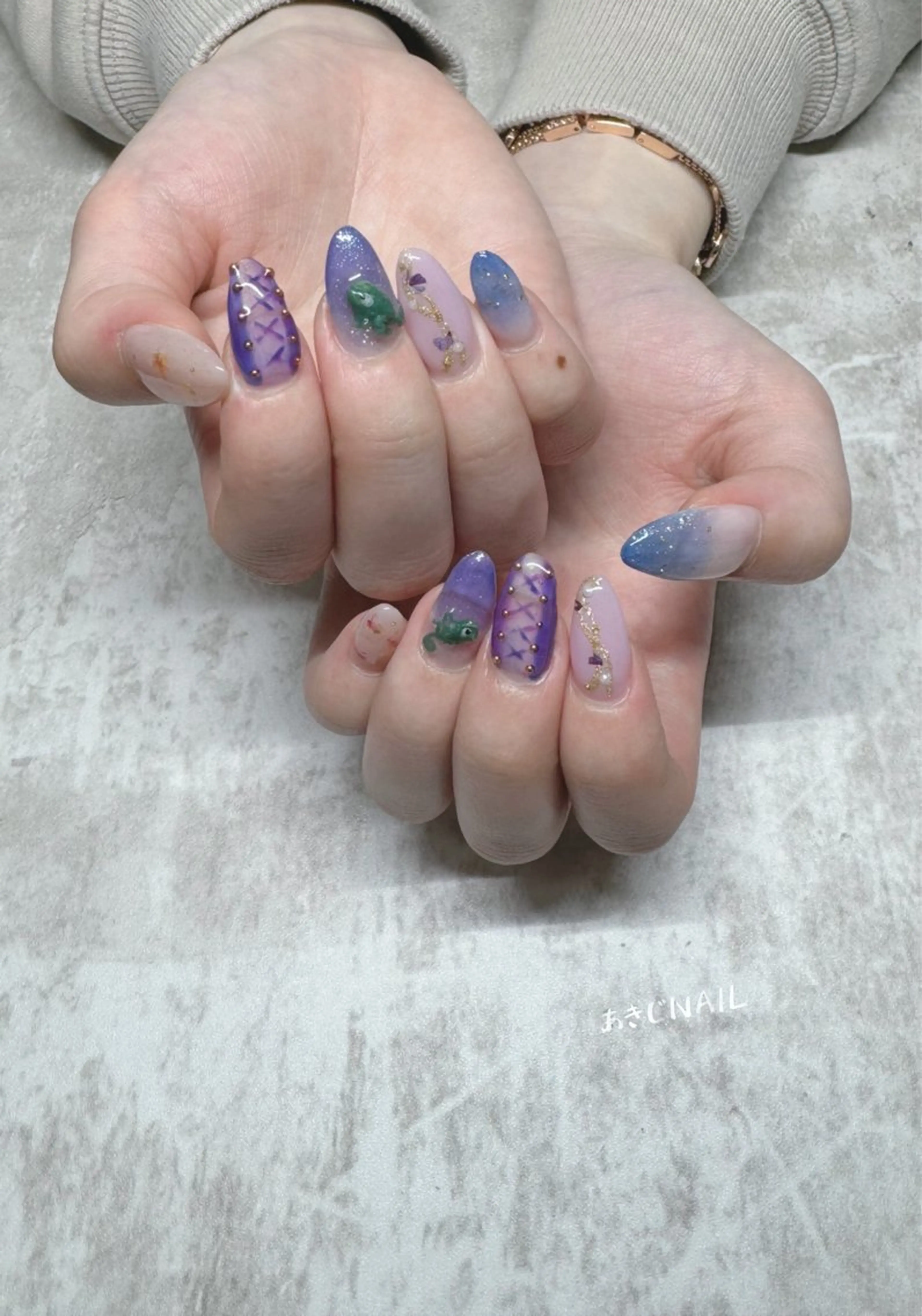 ネイル あきじ NAILのネイルデザイン