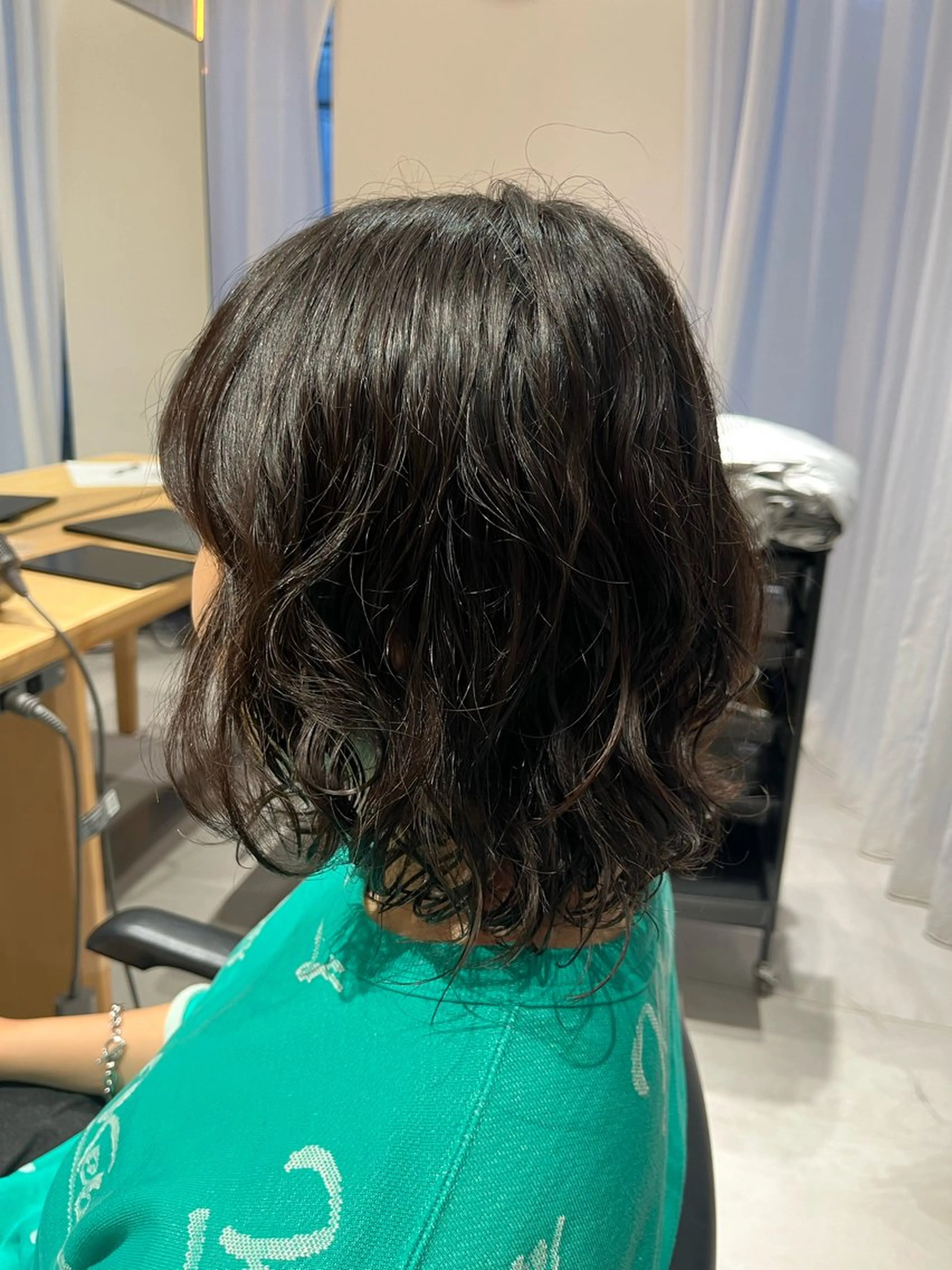 パーマ ナミ🩶暗髪/暖色 ❤️/透明感/縮毛のヘアスタイル