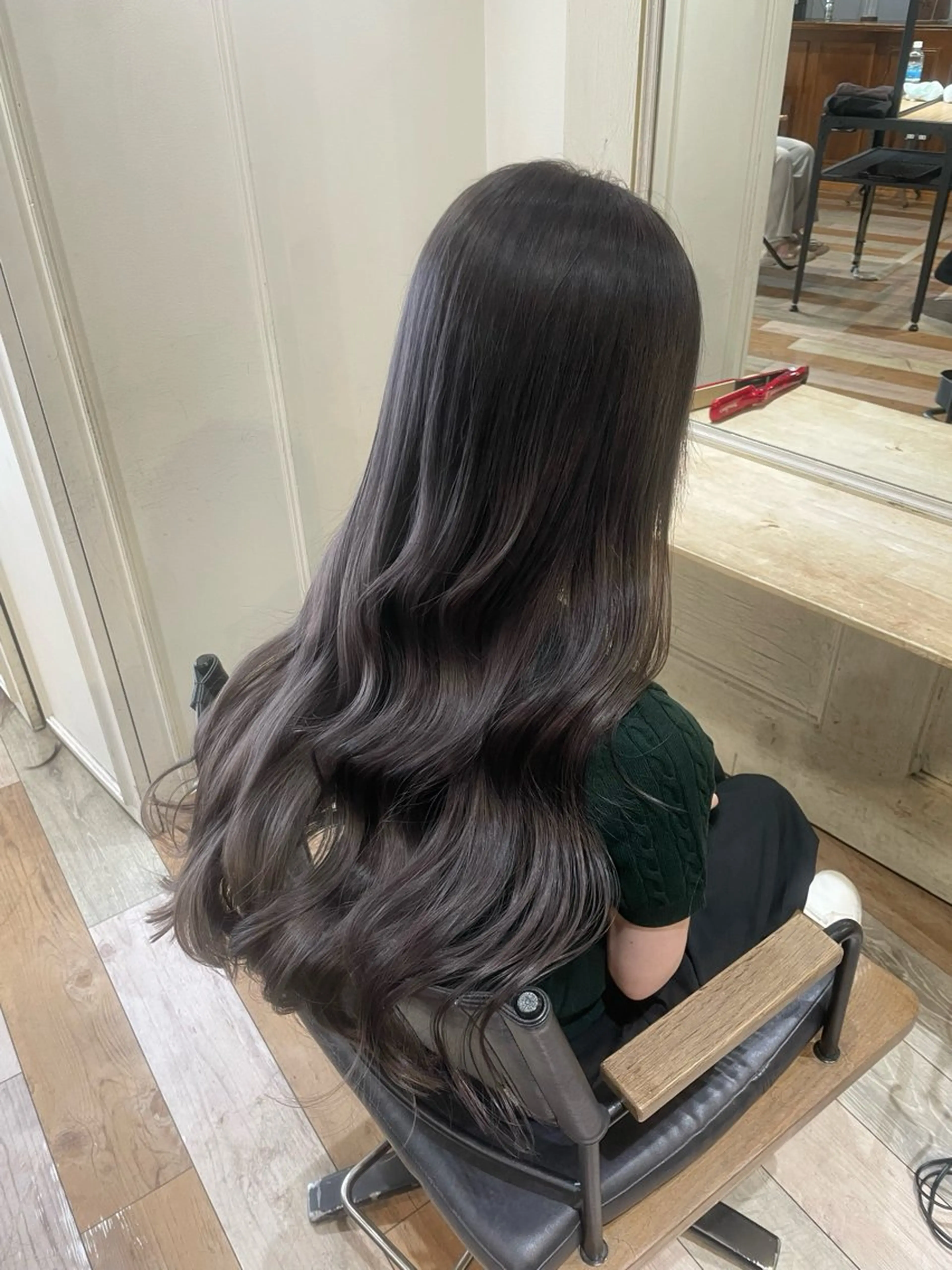 ロング カラー ブリーチ ケアブリーチ グレージュ ラベンダーカラー ラベンダーグレージュ 盛れるレイヤー× ウルフMari🪽のヘアスタイル