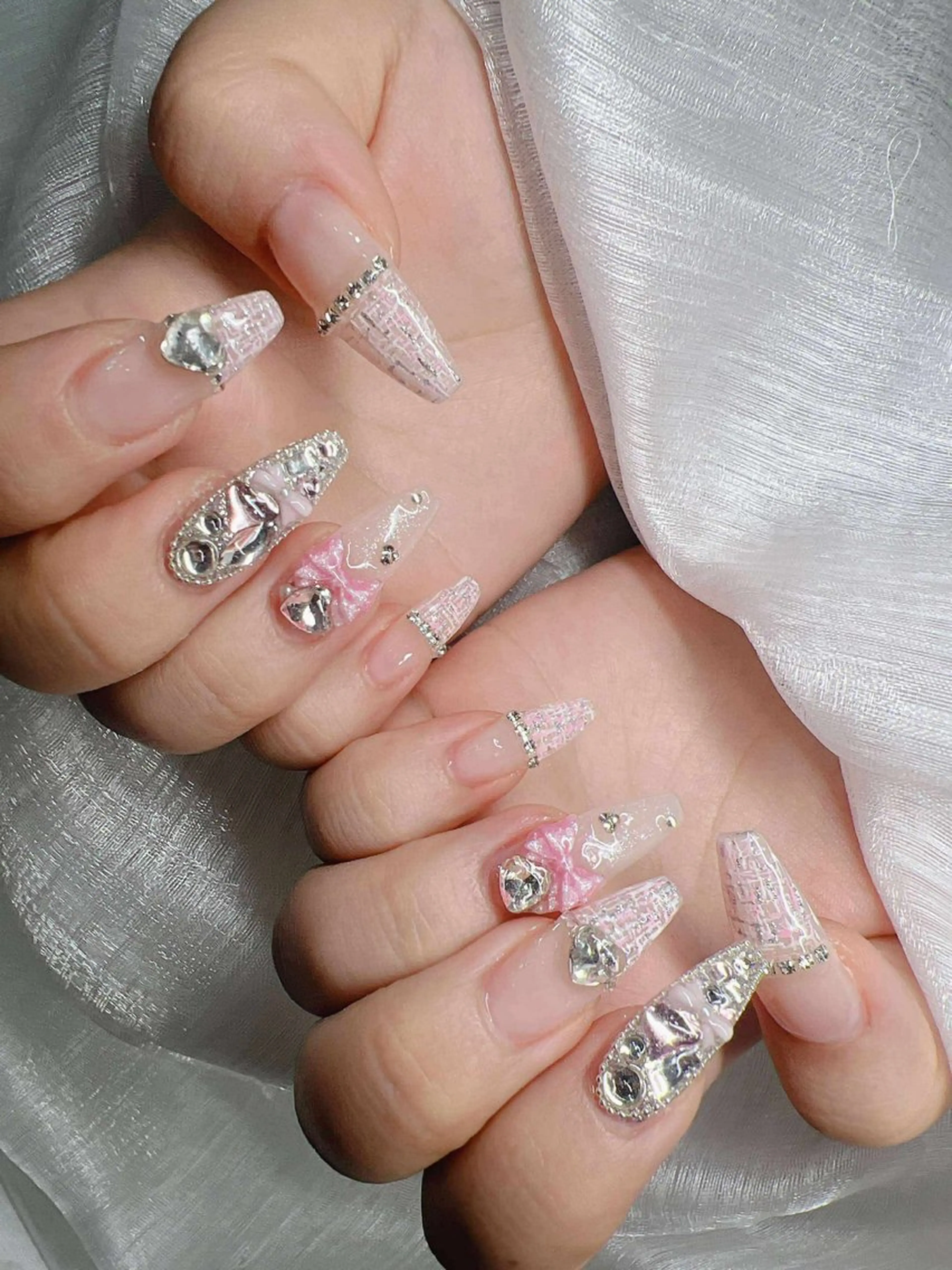 ネイル 長さ出し グラデーション 卒業式 キラキラネイル マグネットネイル ハンドネイル Lee Nailsのネイルデザイン