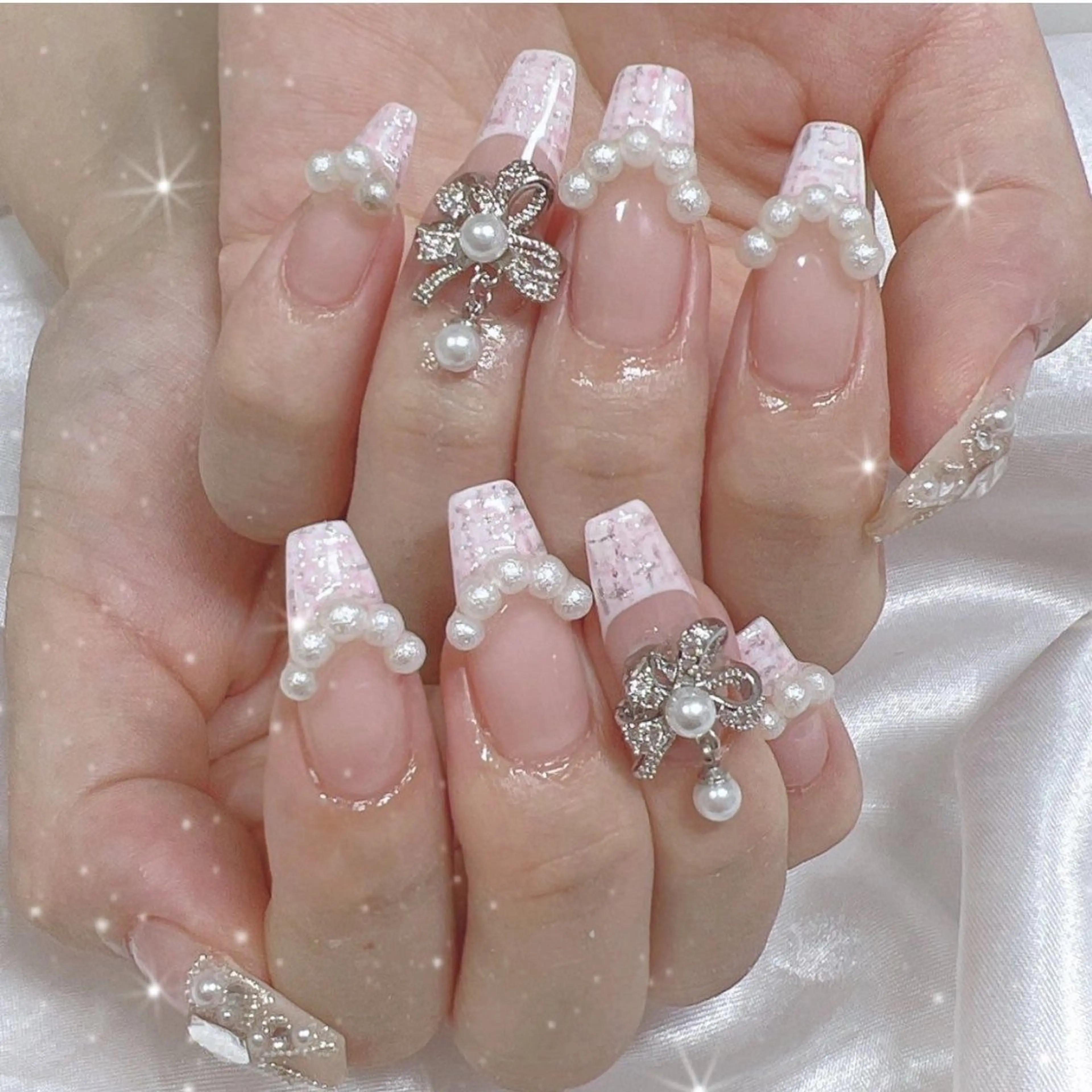ネイル マグネットネイル ピンク ネイルチップ 冬ネイル Lee Nailsのネイルデザイン
