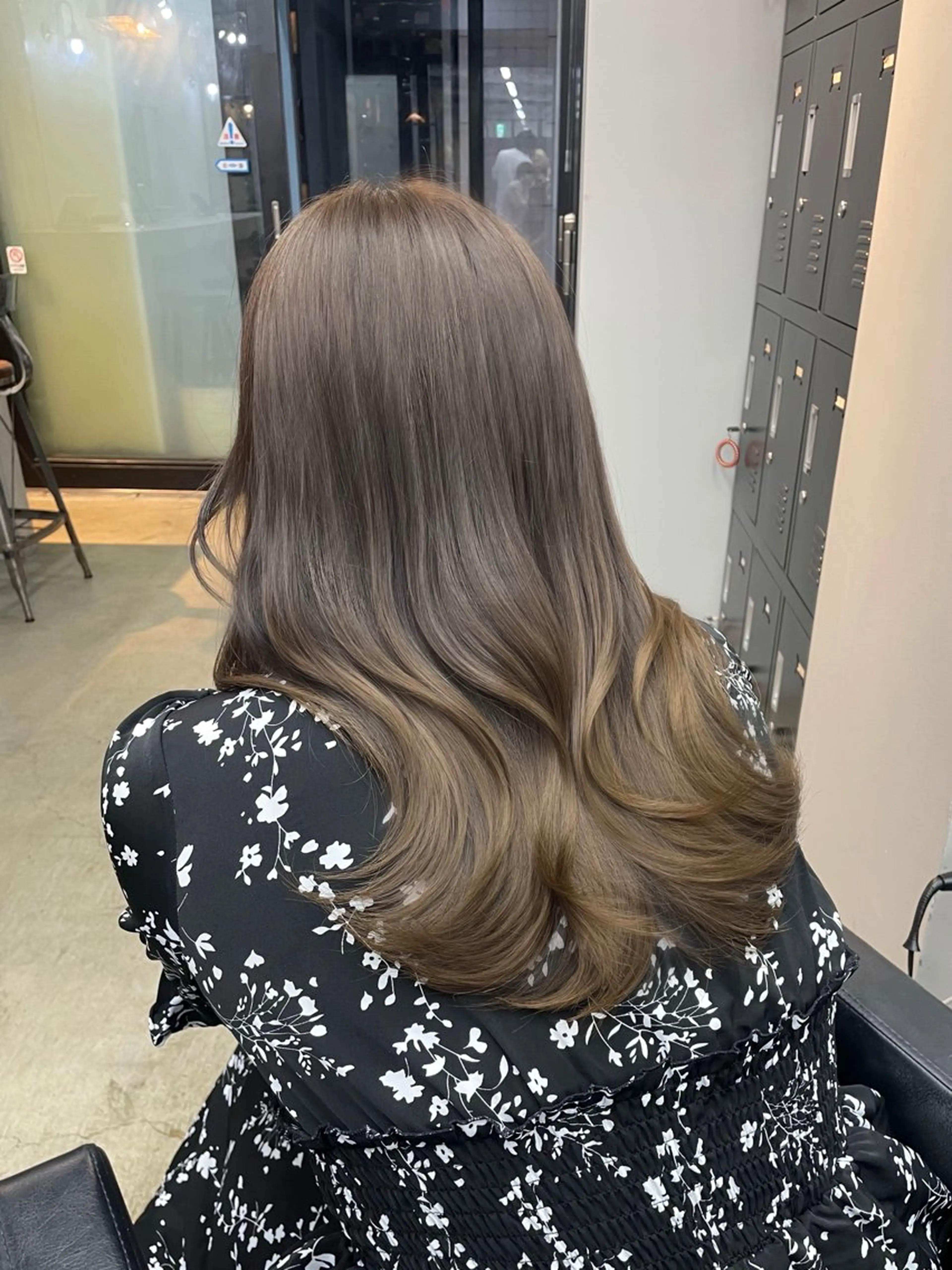 ロング カラー カット ヘアカラー トリートメント 新宿/透明感カラー/ 髪質改善/桜良のヘアスタイル