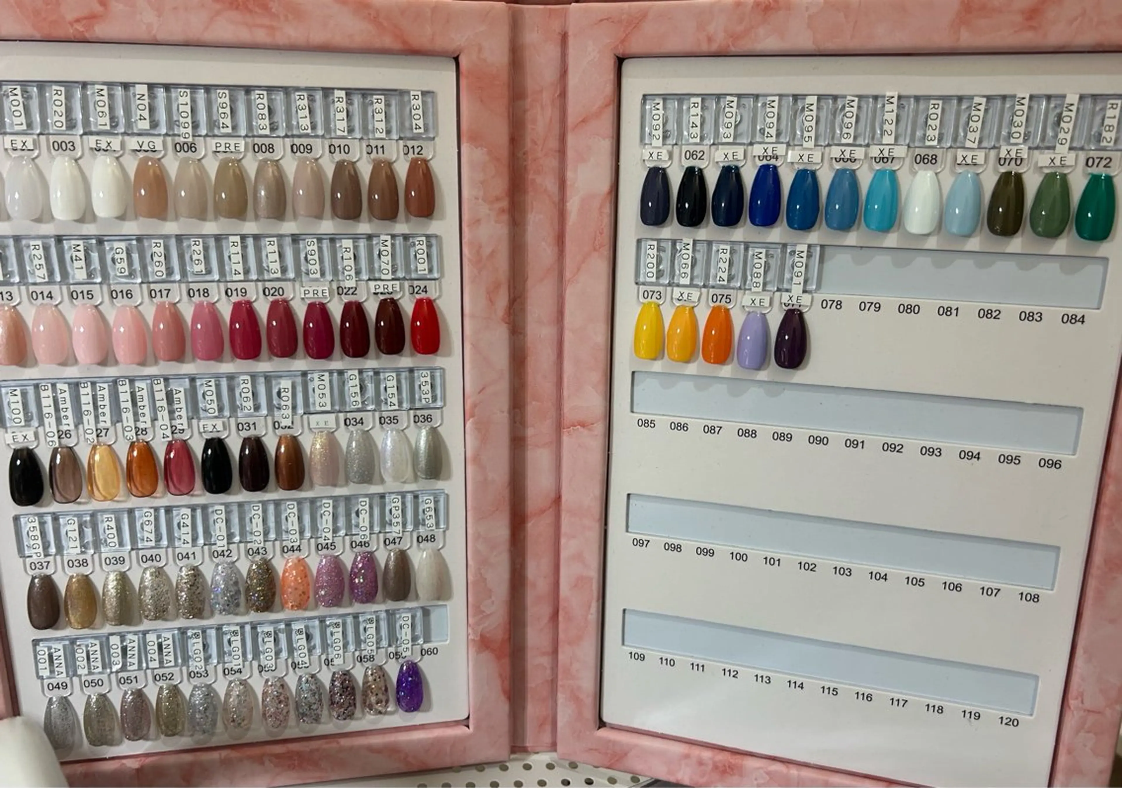 フットワンカラーの写真