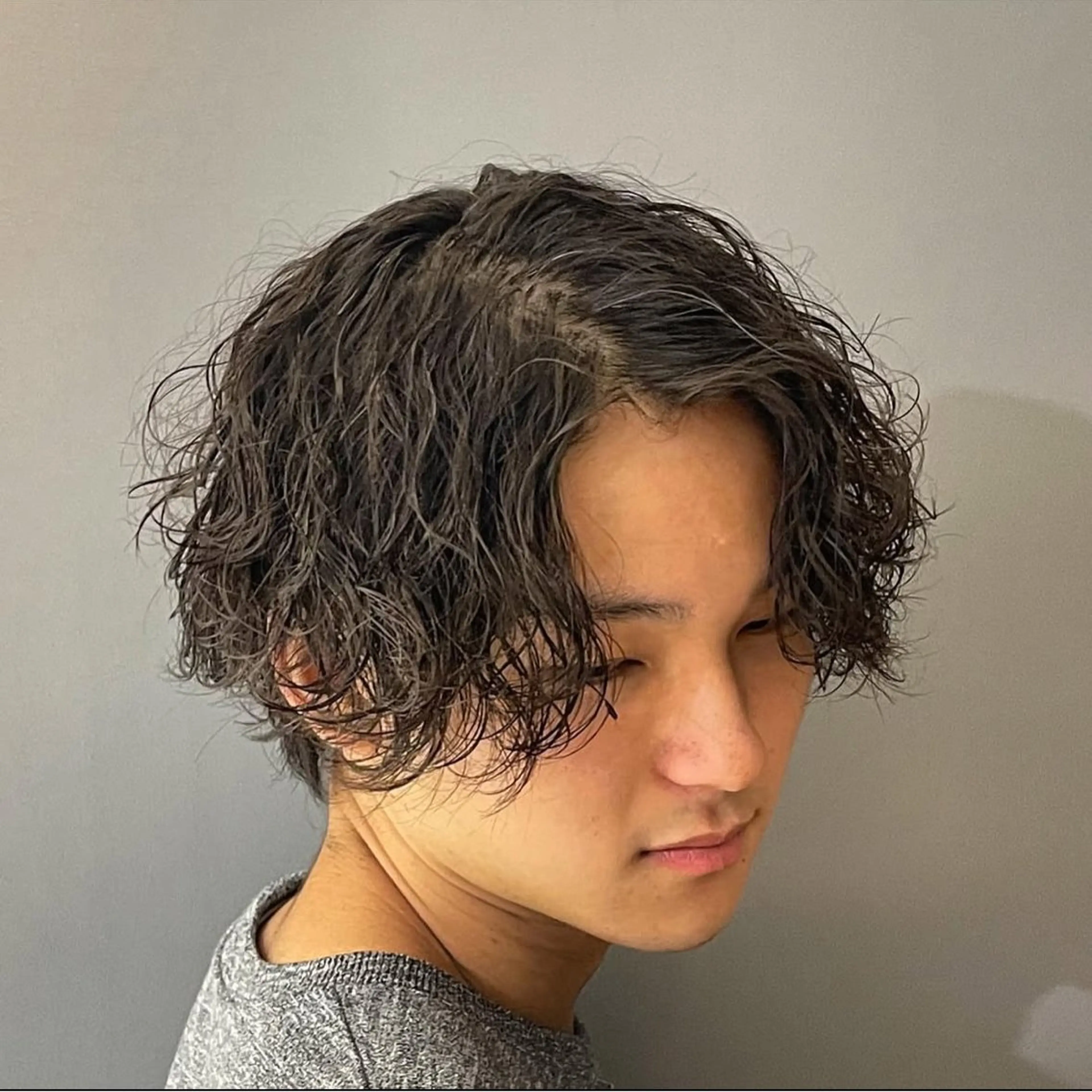 ミディアム パーマ メンズ カット パーマ ニュアンス/フェザー /ウルフ/伶馬のヘアスタイル