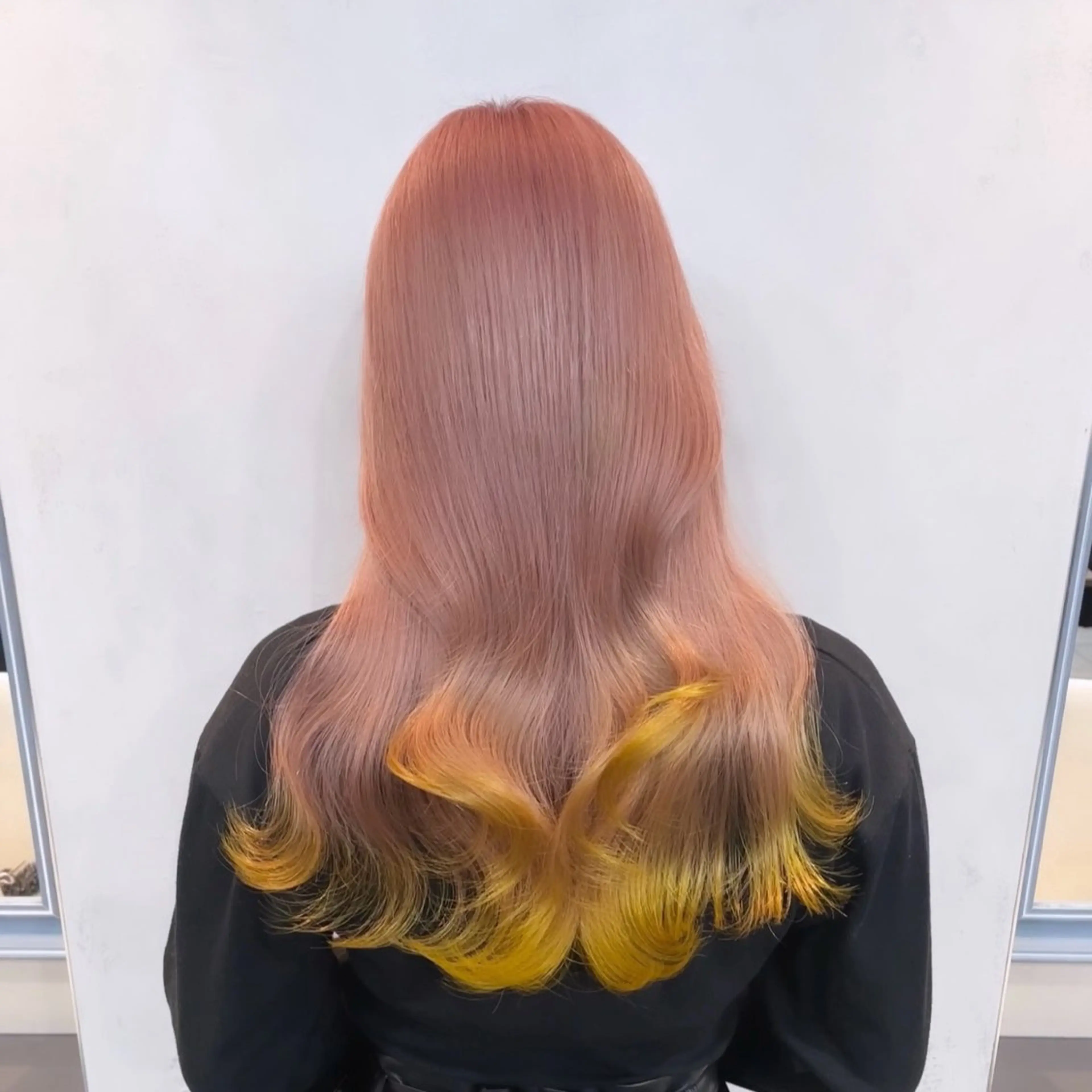 ロング カラー ピンクカラー イエローカラー ブリーチなしピンク 赤井龍斗のヘアスタイル