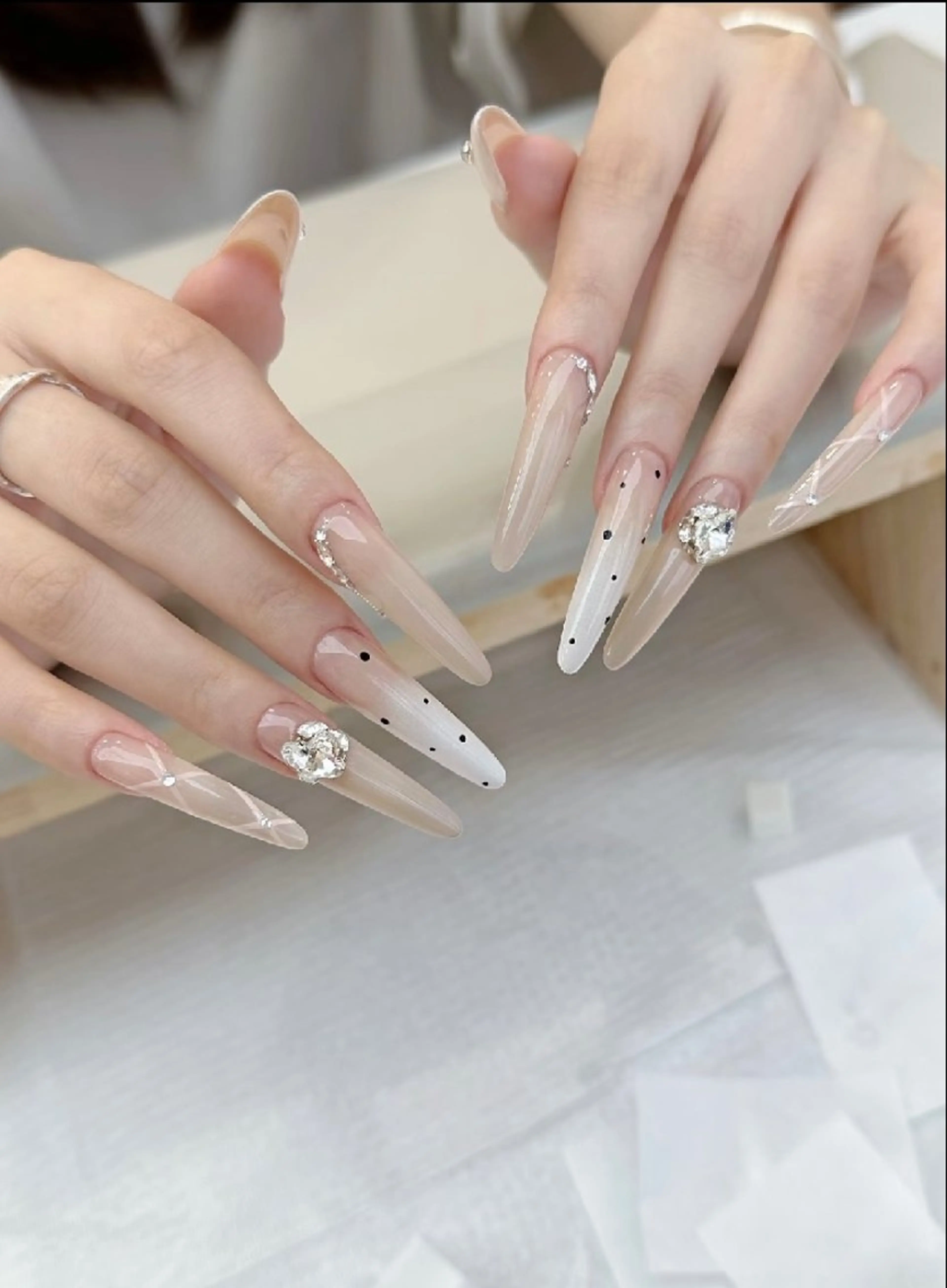 ネイル ハンドネイル N. サロン所属・Theone栄店 田口のネイルデザイン