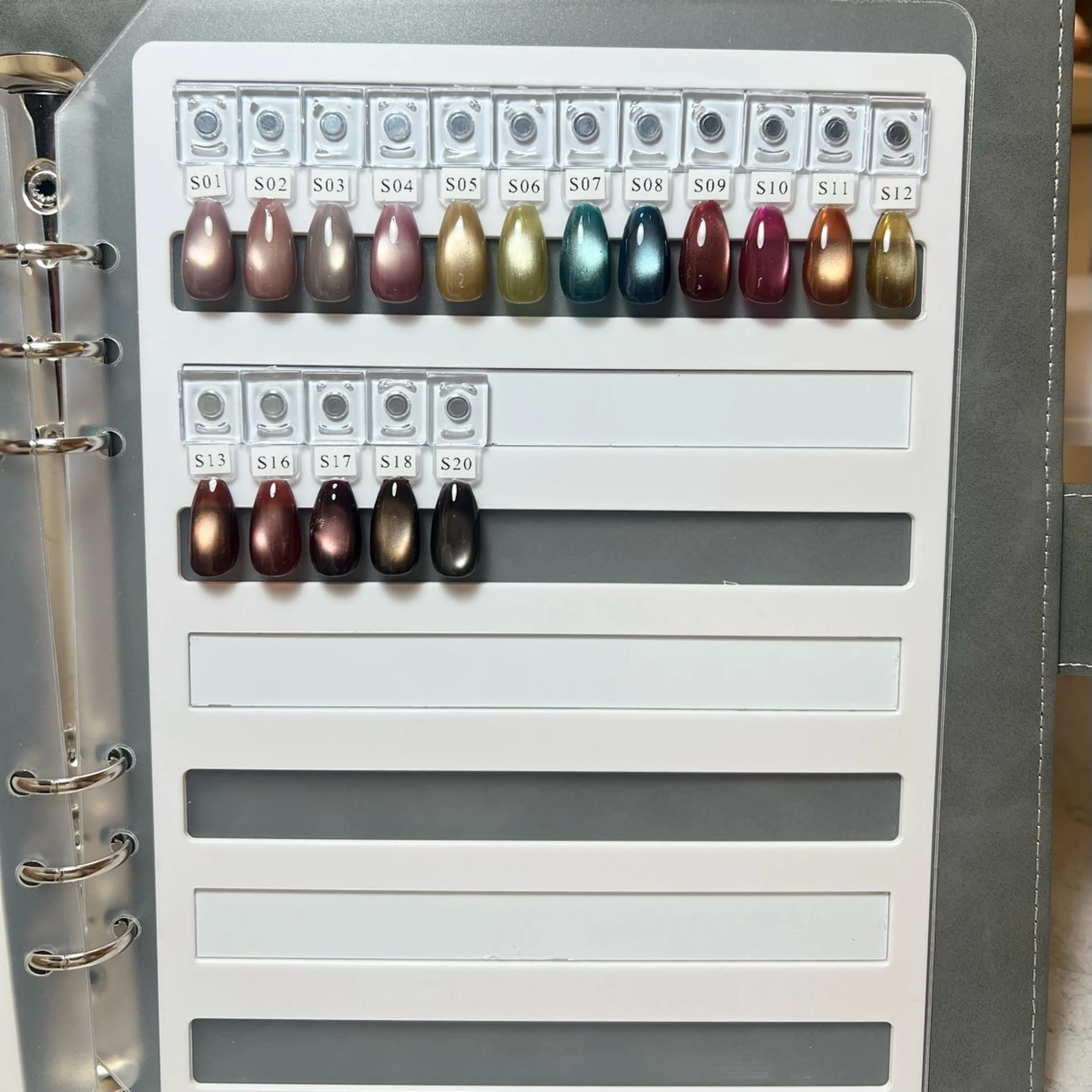 ネイル マグネットネイル T Nanamiのネイルデザイン