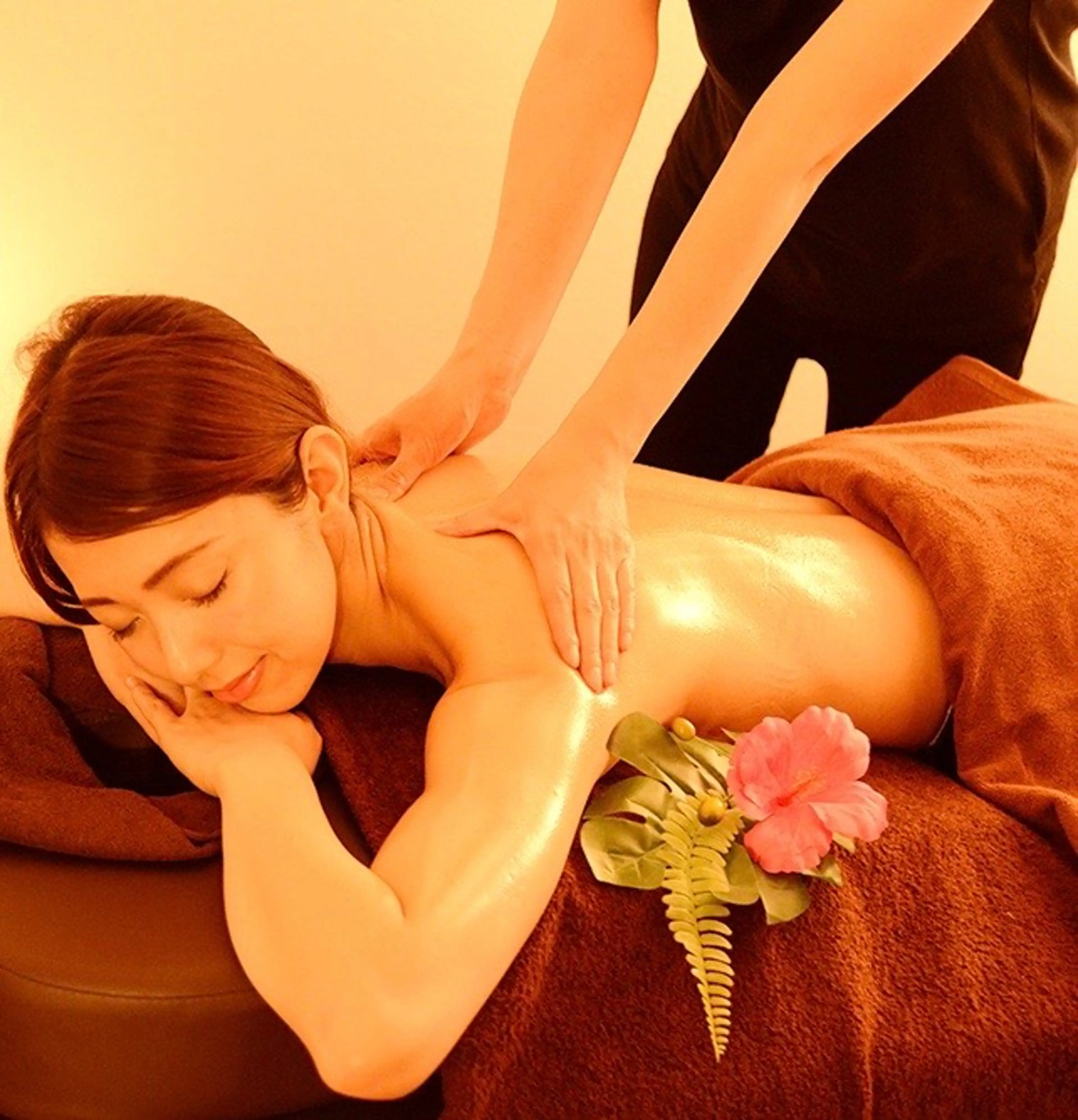 ¥半額 全身アルマ60分3000円の写真