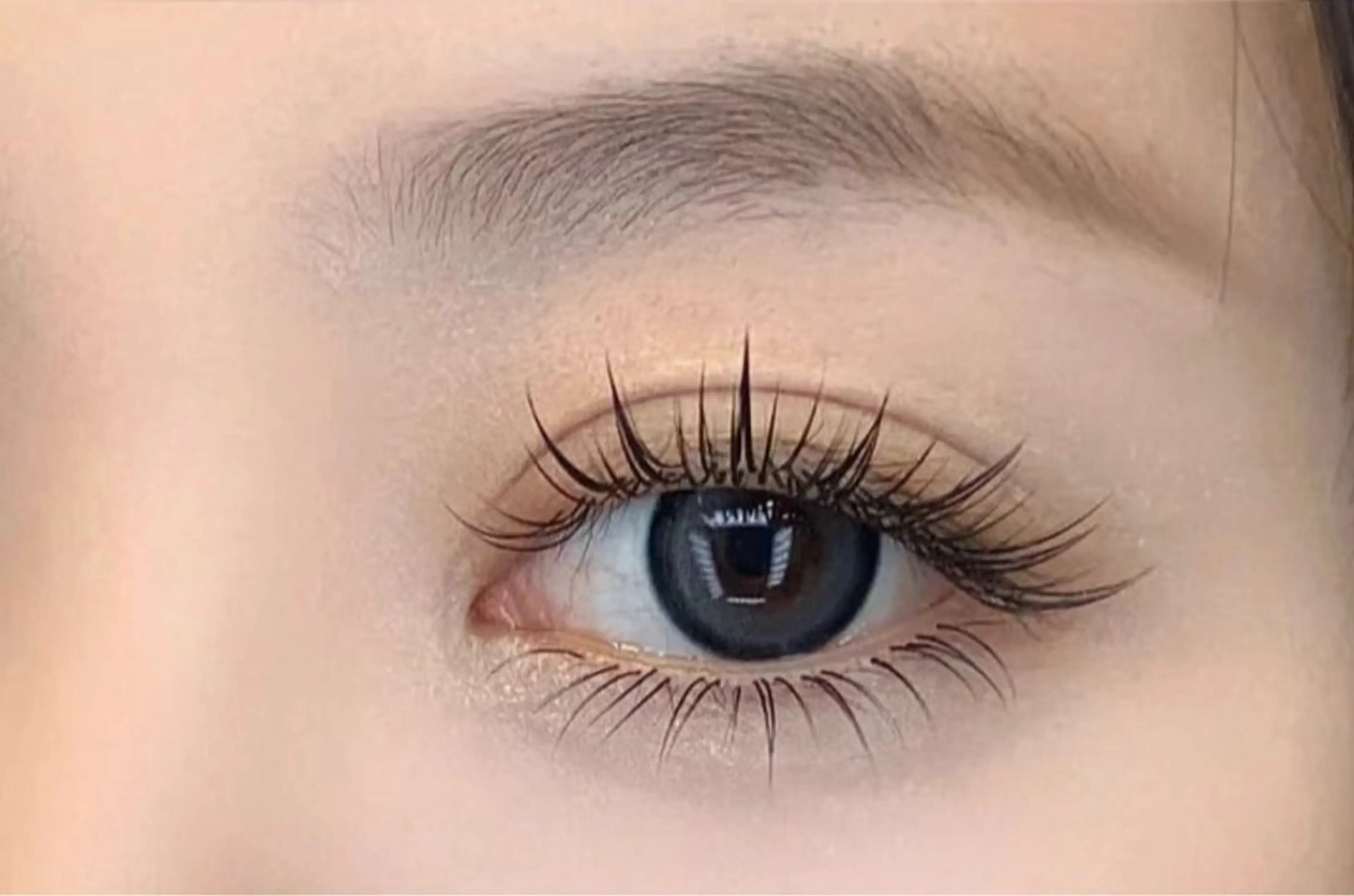 マツエク・マツパ 束感まつ毛 カラーマツエク フラットラッシュ パリジェンヌラッシュリフト まつげパーマ H eraのマツエク・マツパデザイン