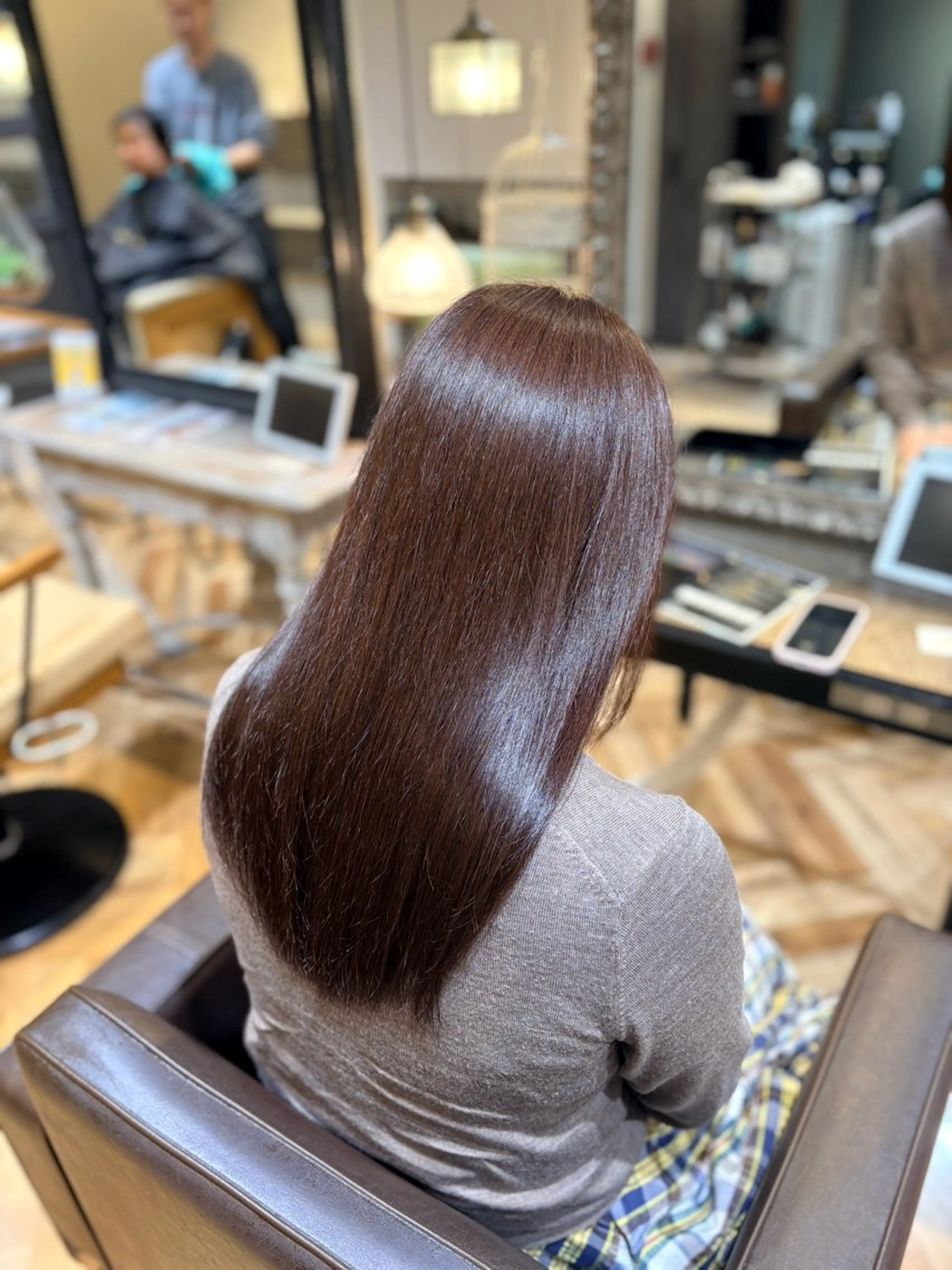 カラー 河端 まいのヘアスタイル