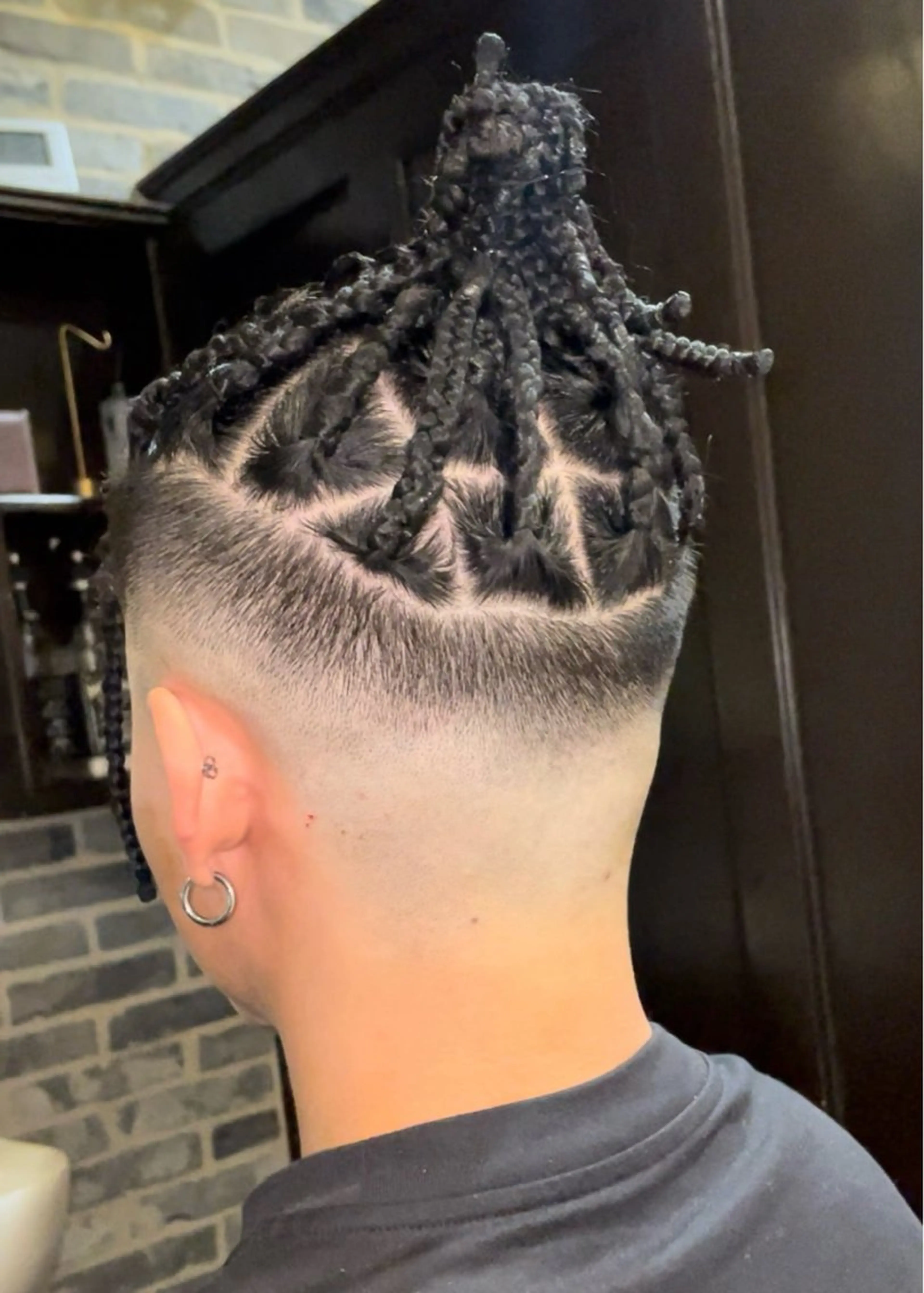 ショート パーマ ヘアアレンジ blazeman barbershop 新宿店所属・カット無料 長利愛花のヘアスタイル