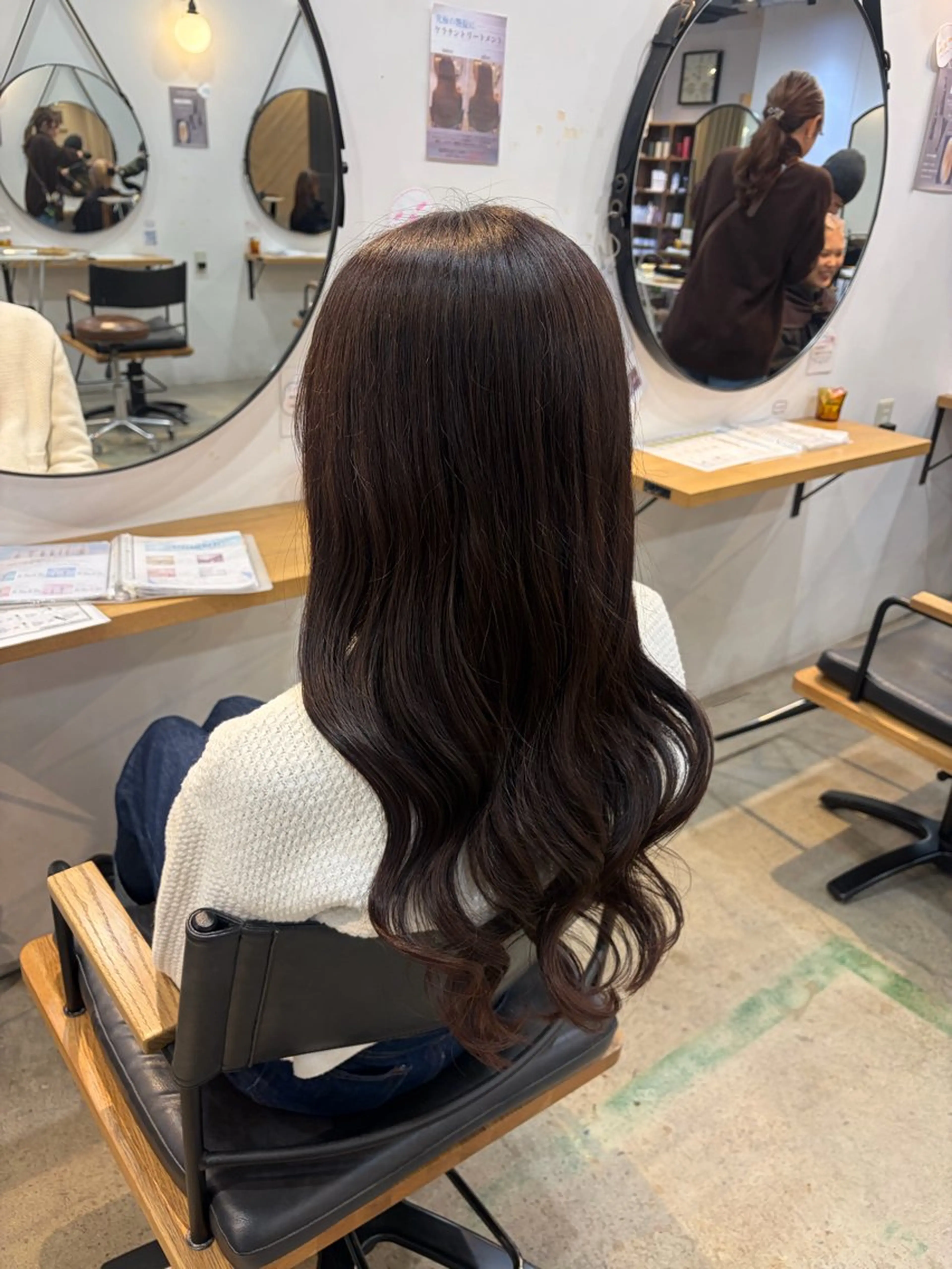 ロング 聖菜/ hina /レイヤー/艶カラーのヘアスタイル