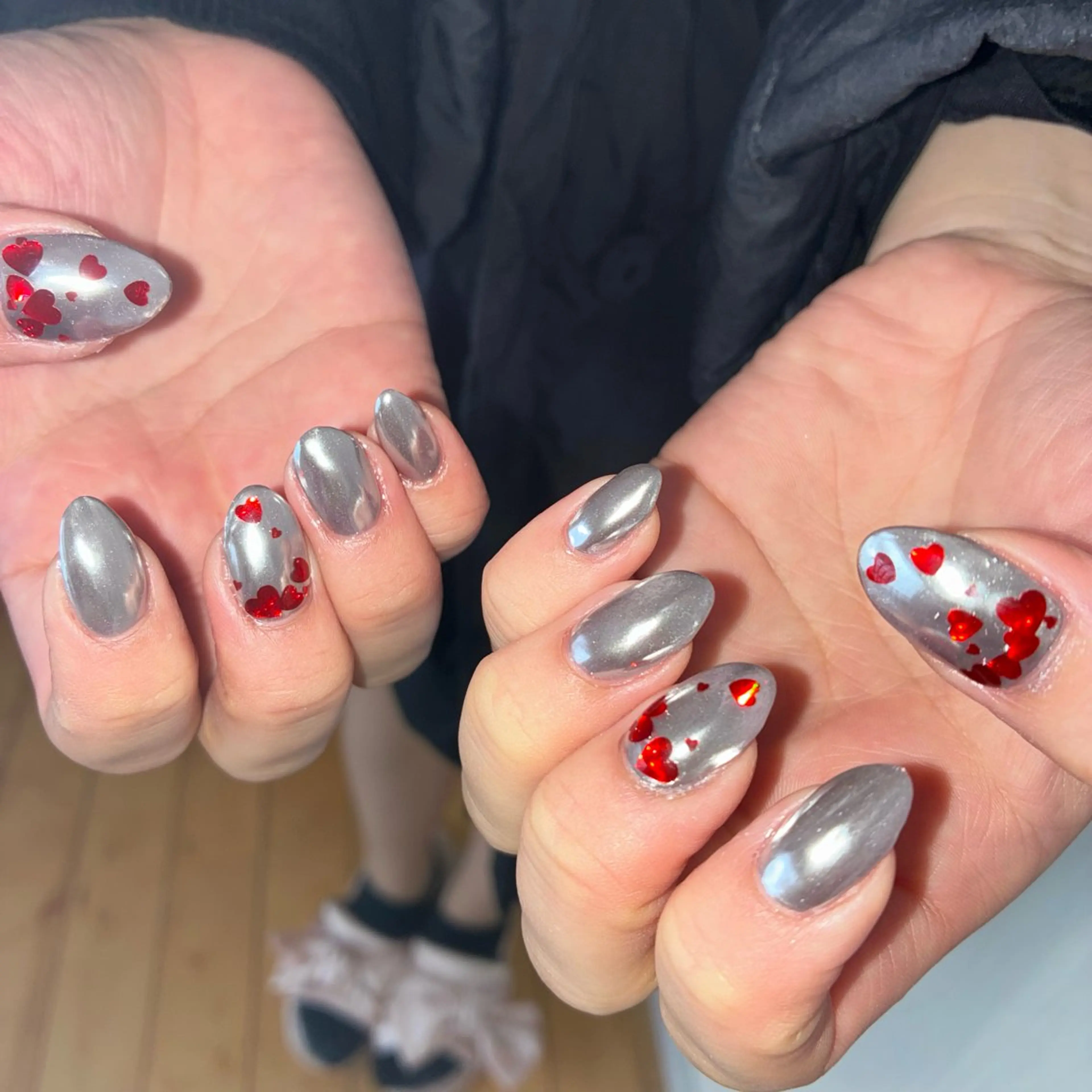 ネイル ハート ホログラムネイル ミラーネイル ハンドネイル Nail ヌシん家 AKANEのネイルデザイン