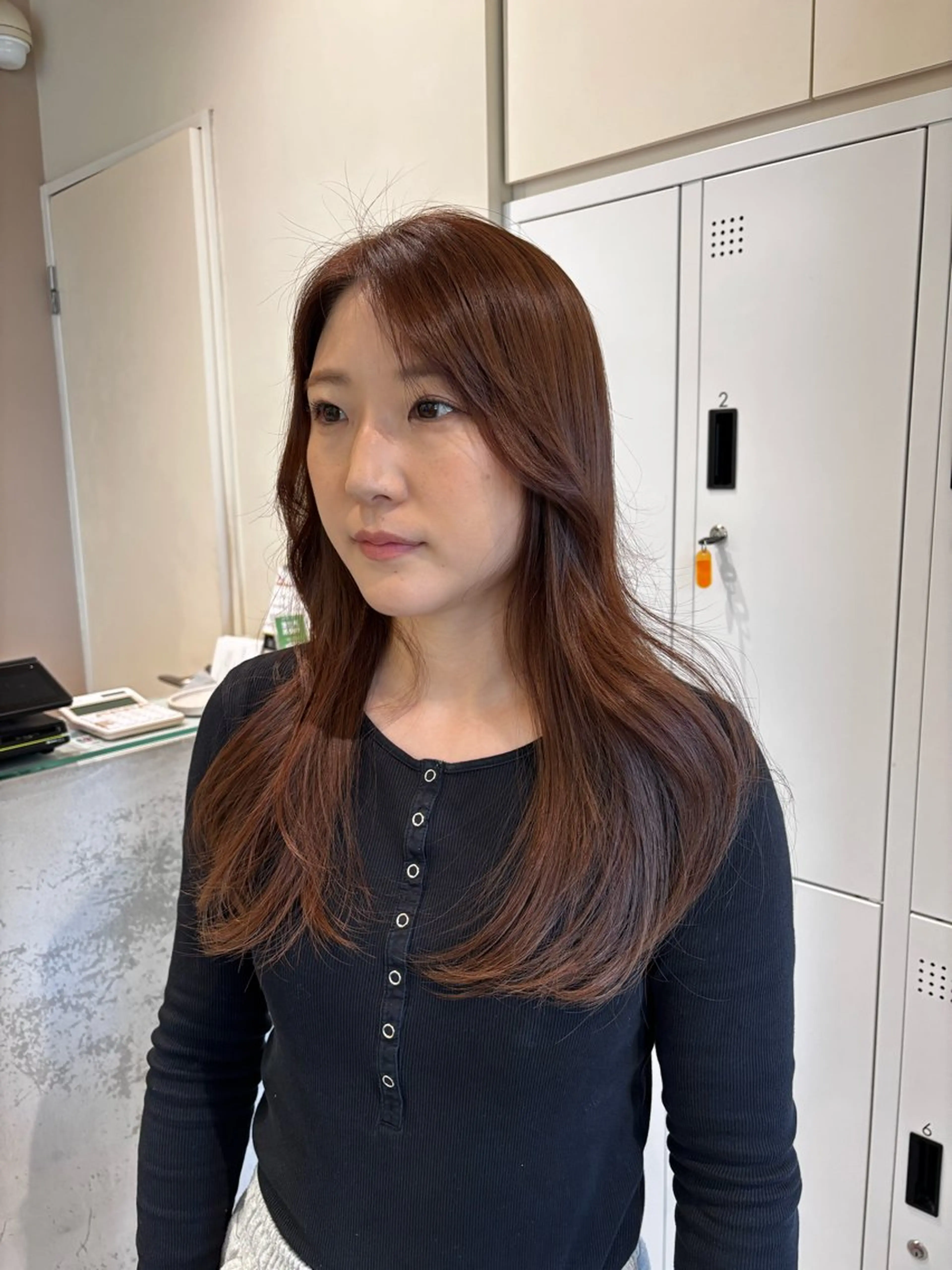 セミロング カラー ヘアカラー 垢抜け小顔レイヤー オリーブ/スミレのヘアスタイル