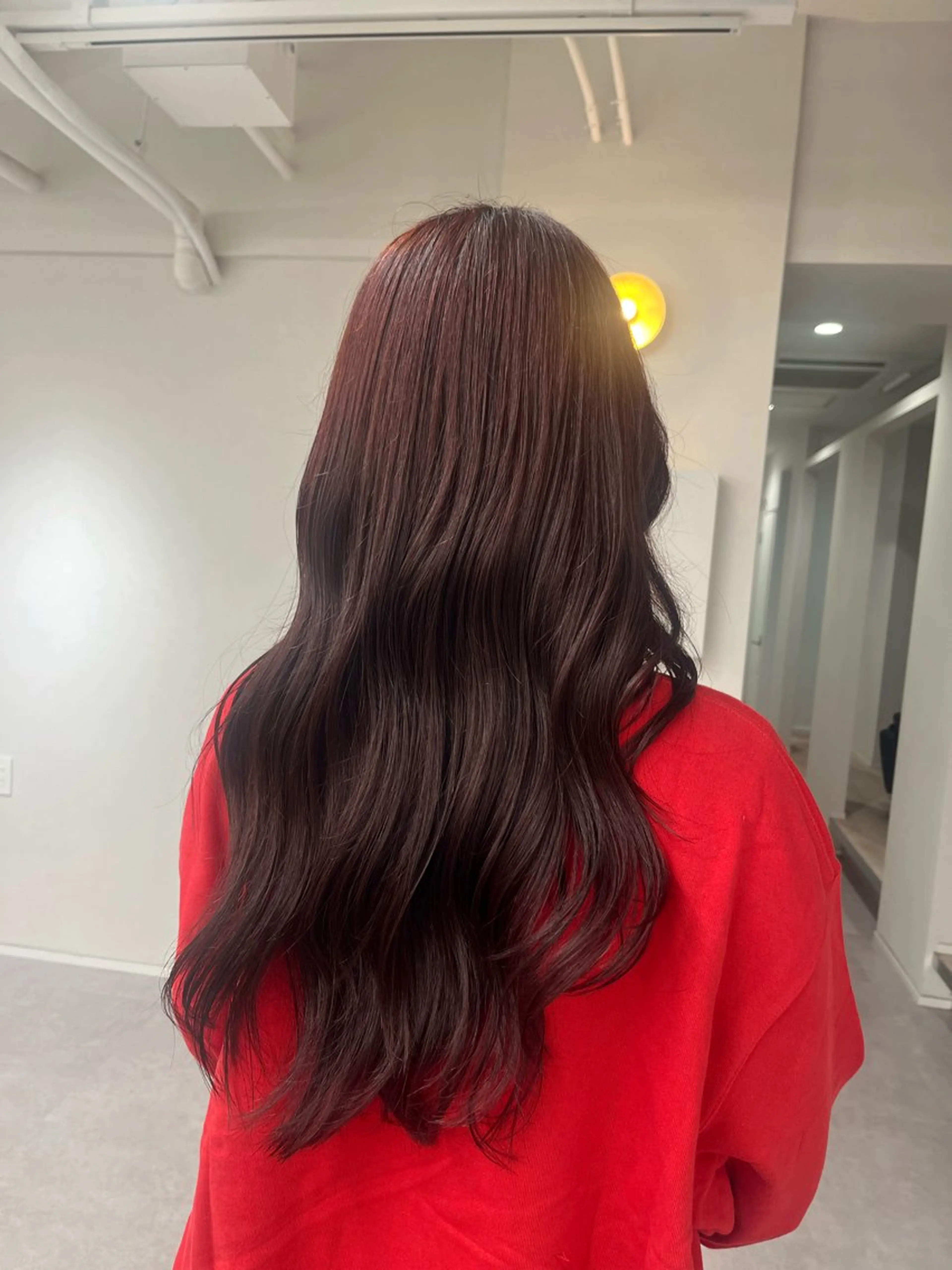 🍷ツヤと深みのワインレッドカラー✨肌を明るく見せたい方・暖色が好きな方におすすめ🍇の写真