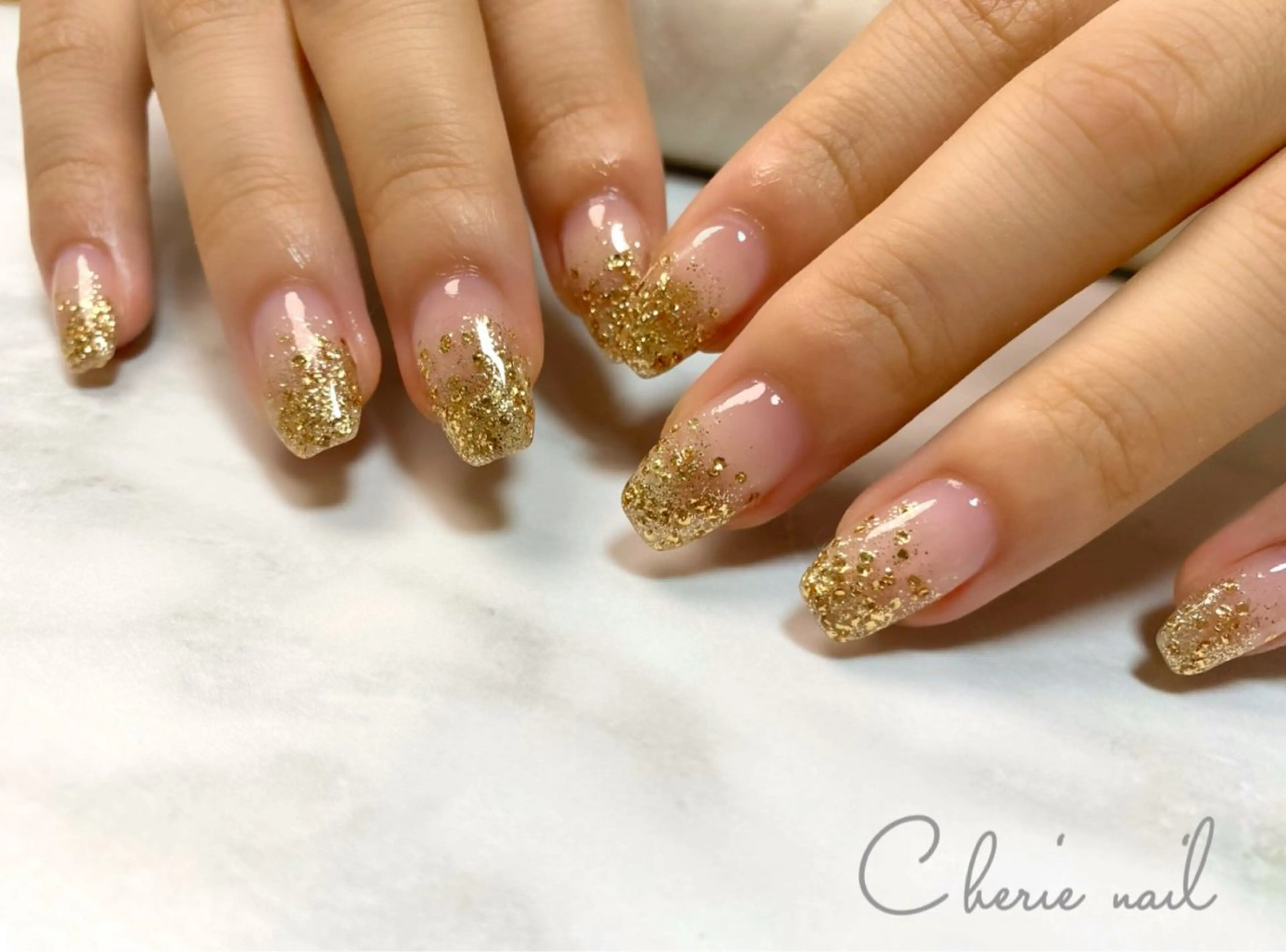 ネイル ゴールド ラメ(グリッター) Cherienail yunaのネイルデザイン