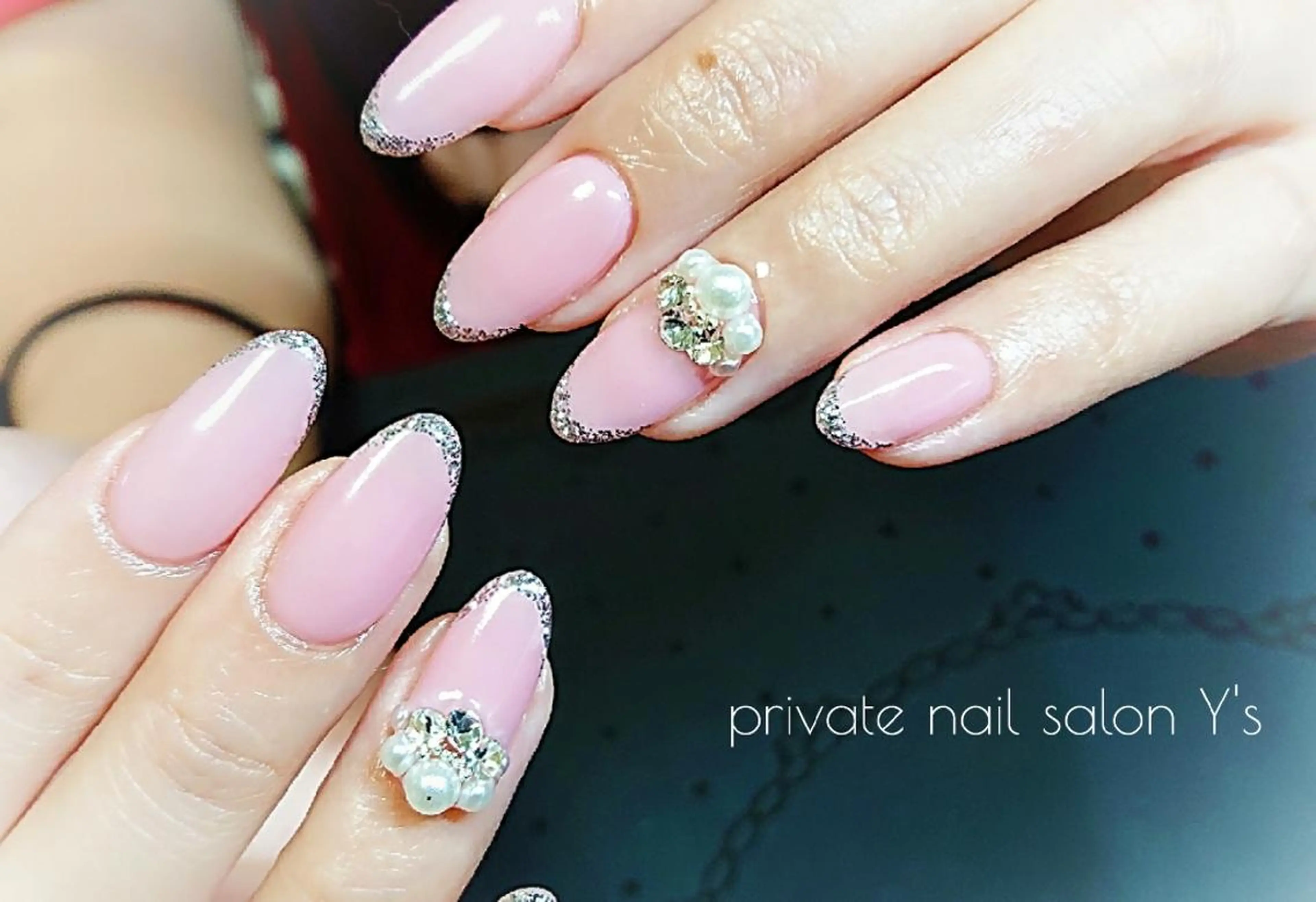 ネイル YUMI NAGAI  のネイルデザイン